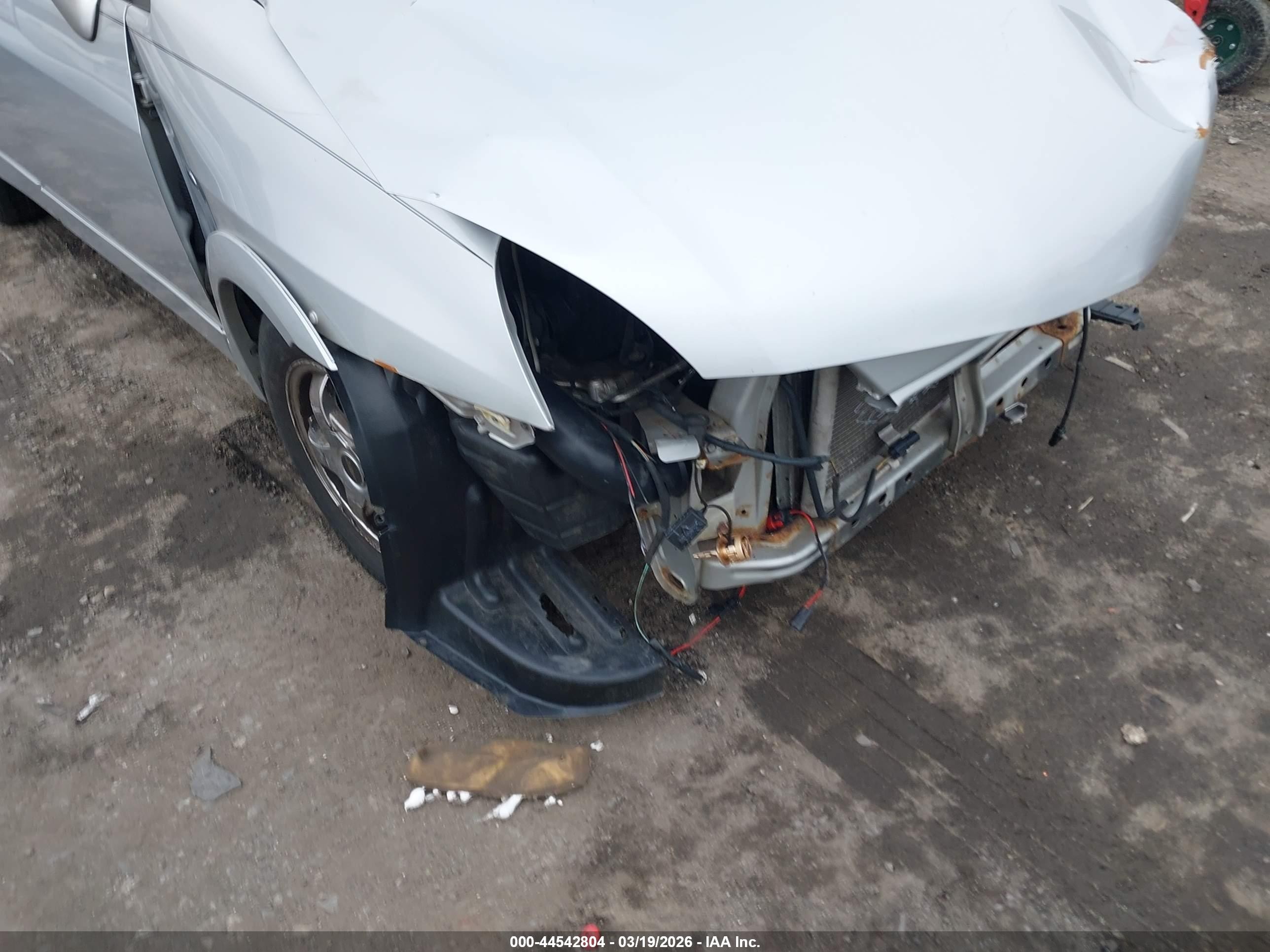2004 Suzuki Aerio Sx   Silver vin: JS2RD61H945251424