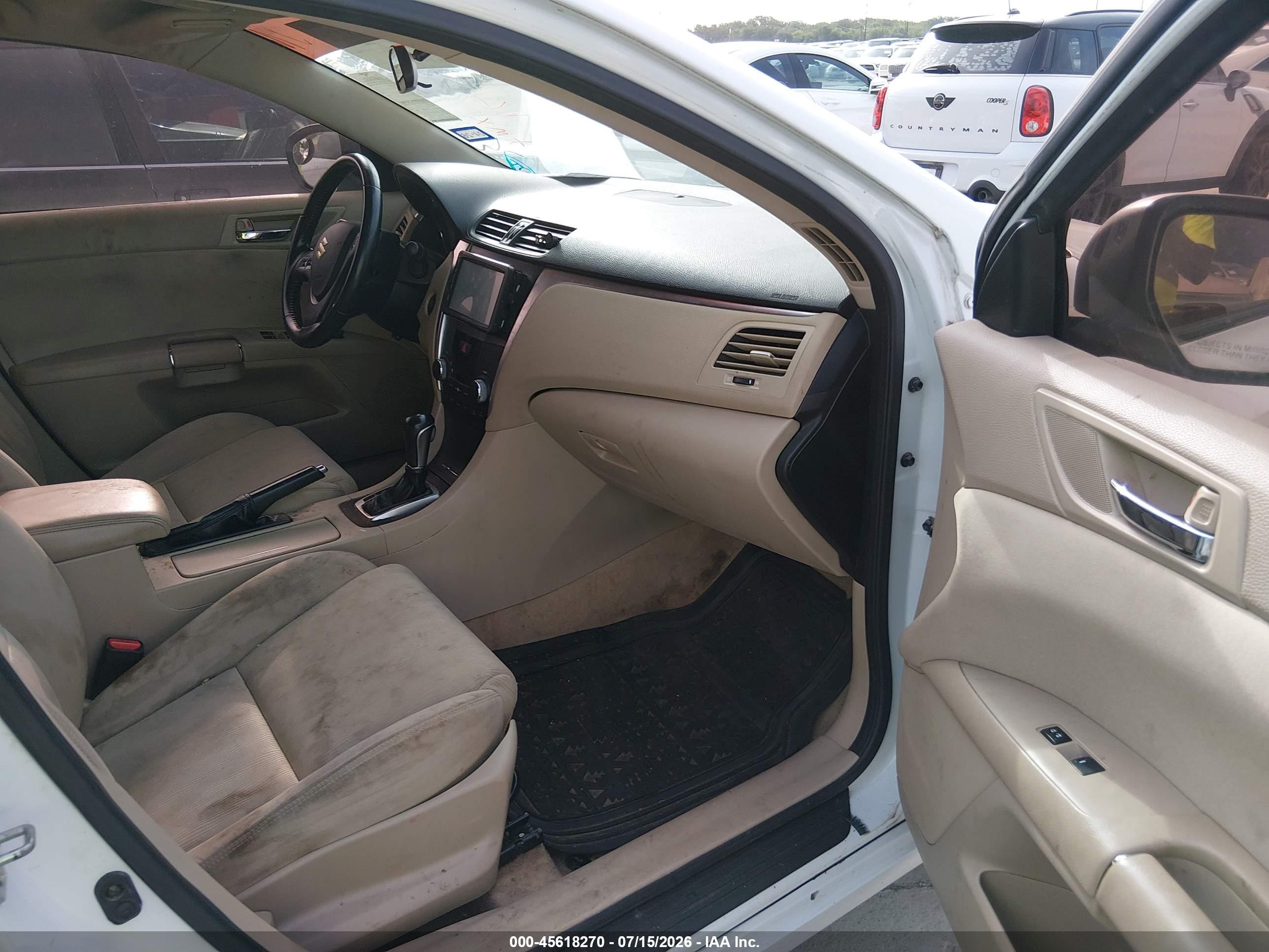 2011 Suzuki Kizashi Se White vin: JS2RE9A32B6111516