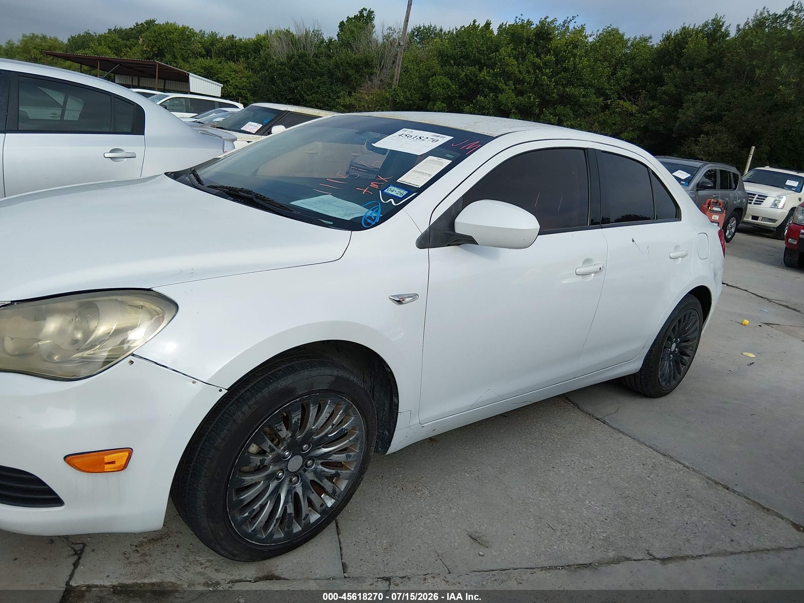 2011 Suzuki Kizashi Se White vin: JS2RE9A32B6111516