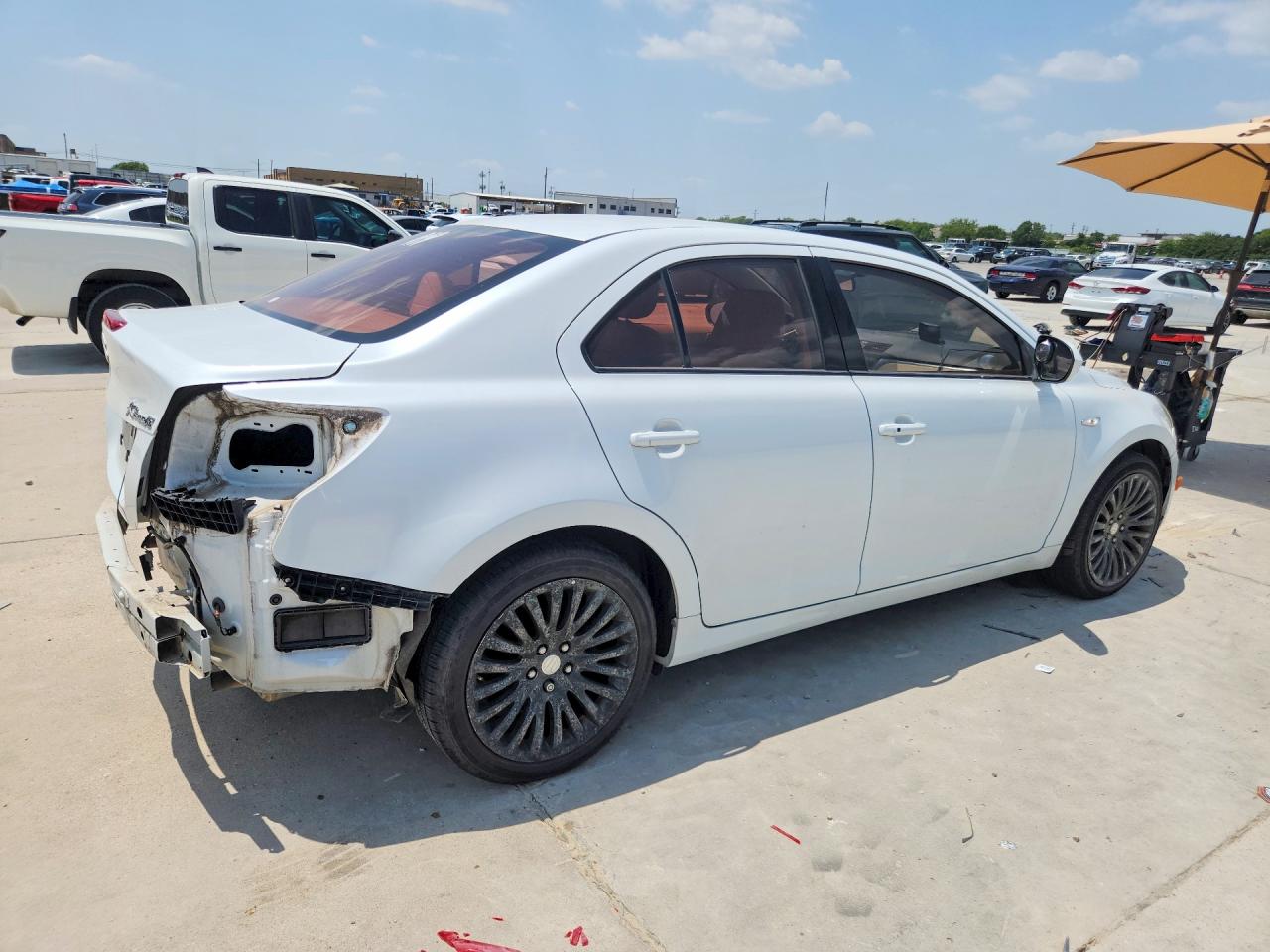 2011 Suzuki Kizashi Se White vin: JS2RE9A35B6111784