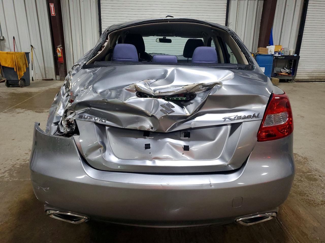 2010 Suzuki Kizashi Se Серебряный vin: JS2RE9A3XA6101251
