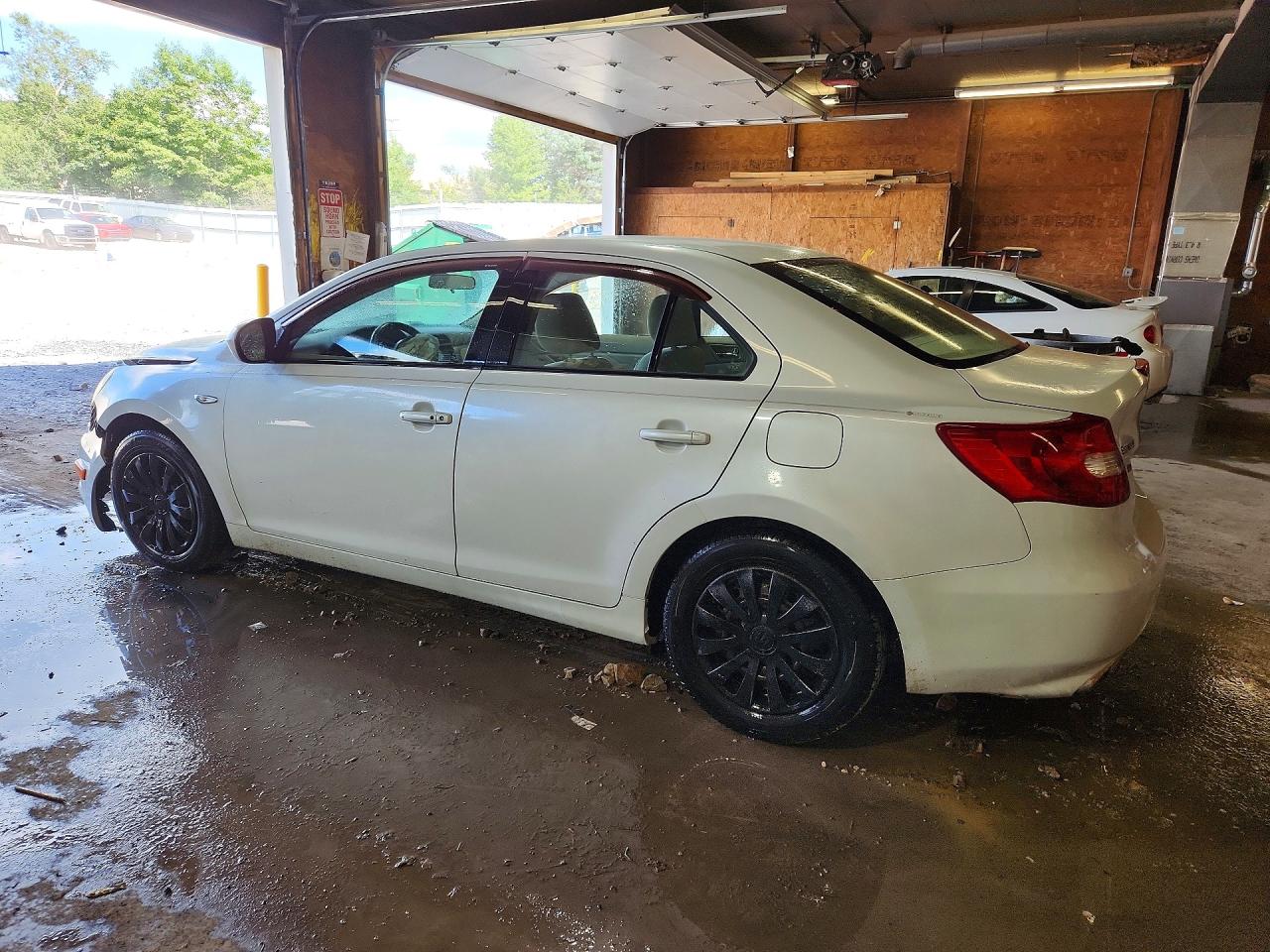 2012 Suzuki Kizashi S White vin: JS2RF9A16C6100838