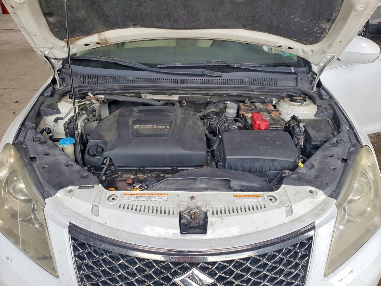 2010 Suzuki Kizashi S Белый vin: JS2RF9A17A6100280