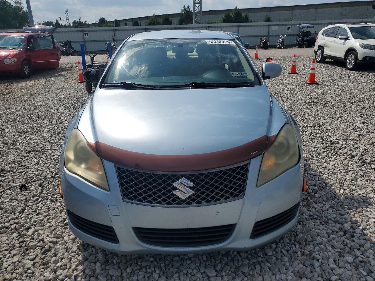 2011 Suzuki Kizashi Se Blue vin: JS2RF9A30B6111009