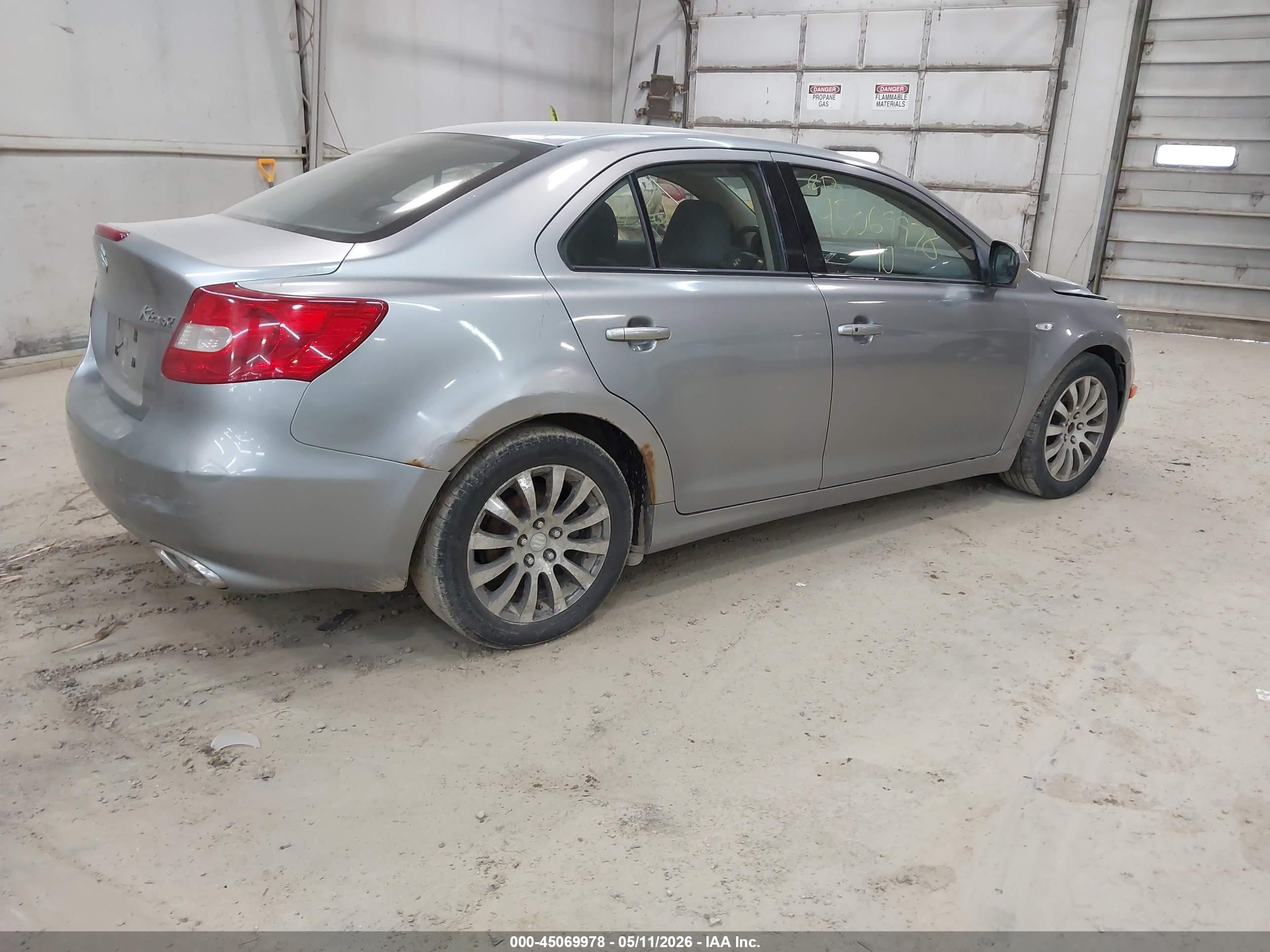 2010 Suzuki Kizashi Se Silver vin: JS2RF9A31A6100437