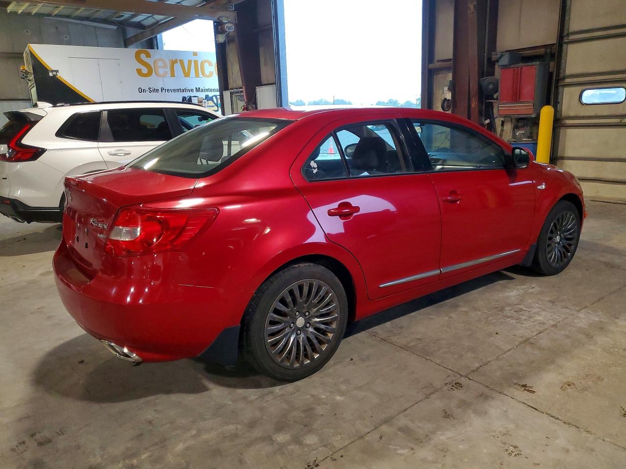 2012 Suzuki Kizashi Se Burgundy vin: JS2RF9A32C6100014