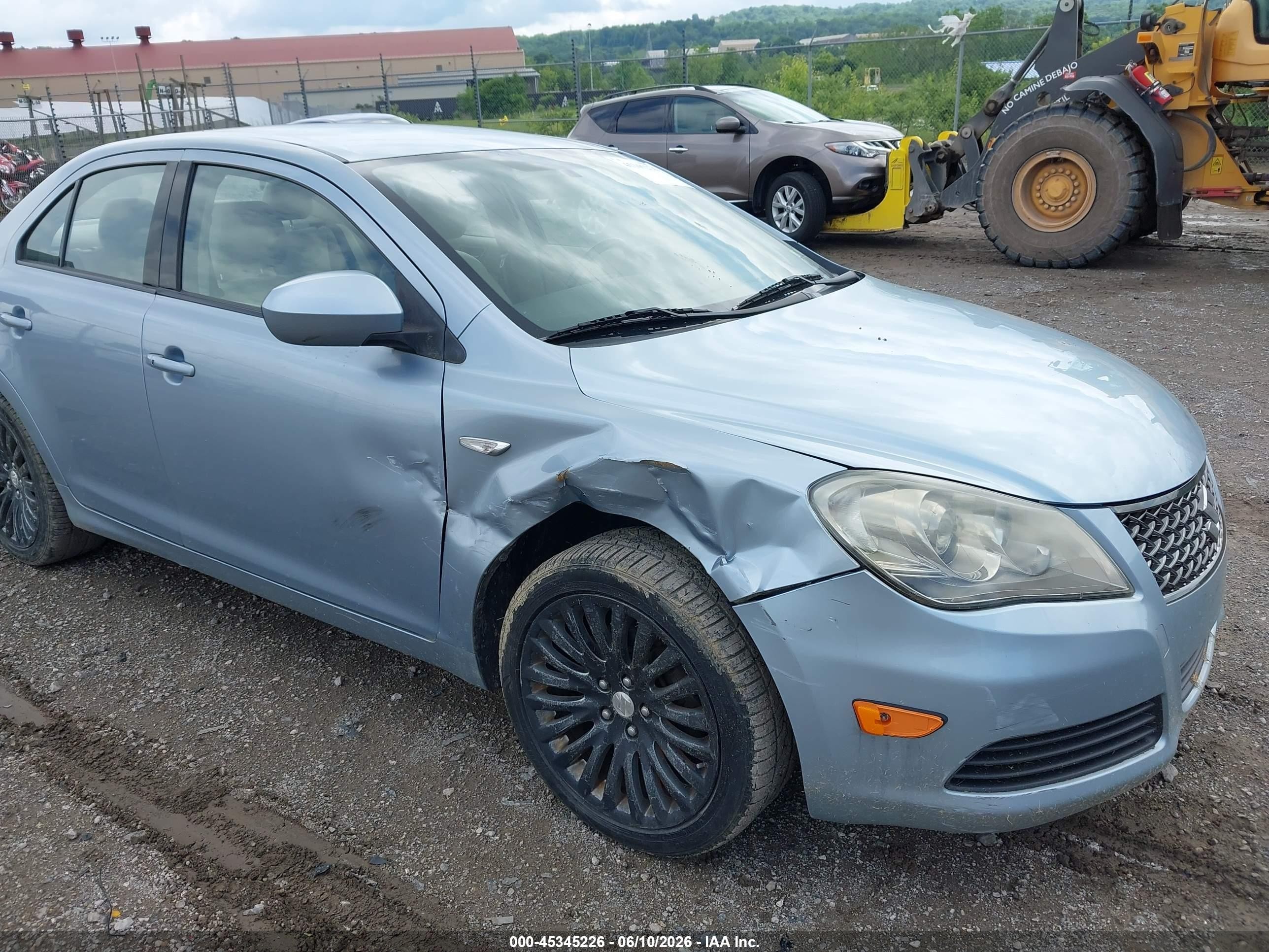 2011 Suzuki Kizashi Se Silver vin: JS2RF9A37B6111010