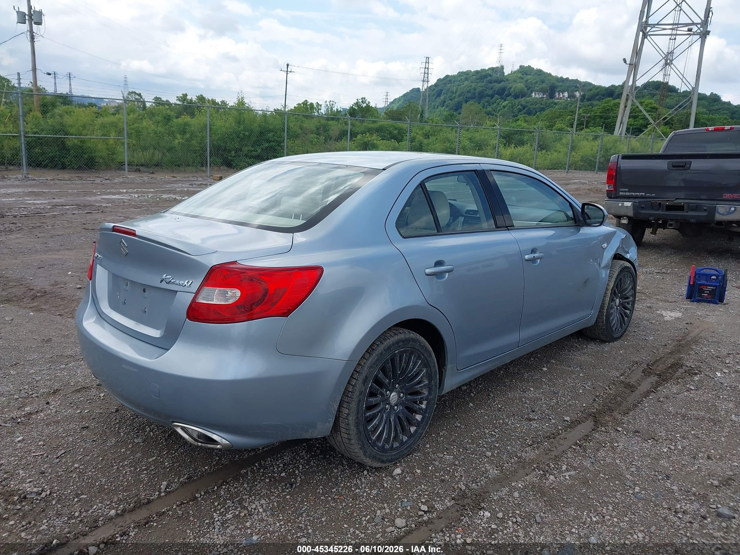 2011 Suzuki Kizashi Se Silver vin: JS2RF9A37B6111010
