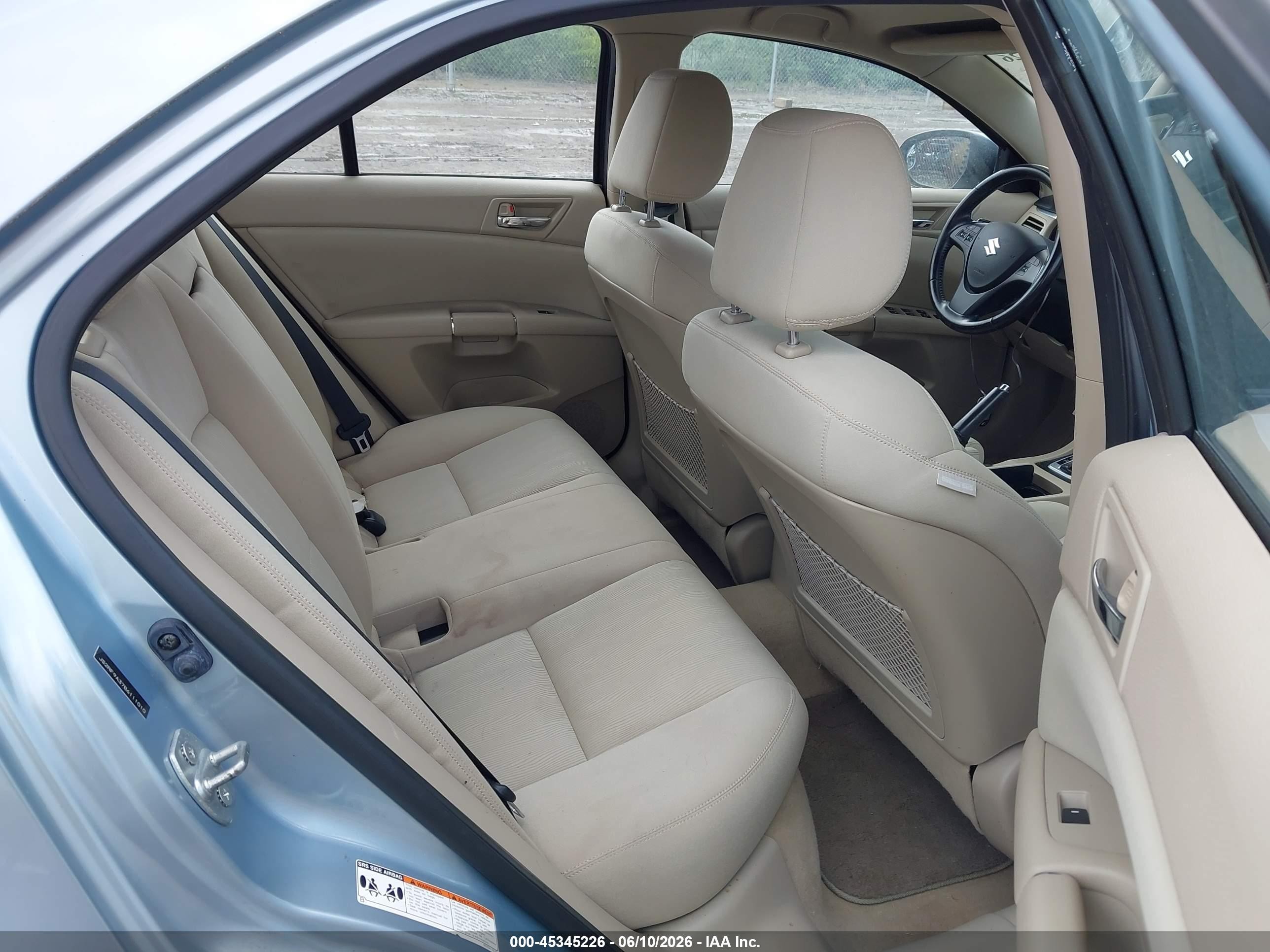 2011 Suzuki Kizashi Se Silver vin: JS2RF9A37B6111010