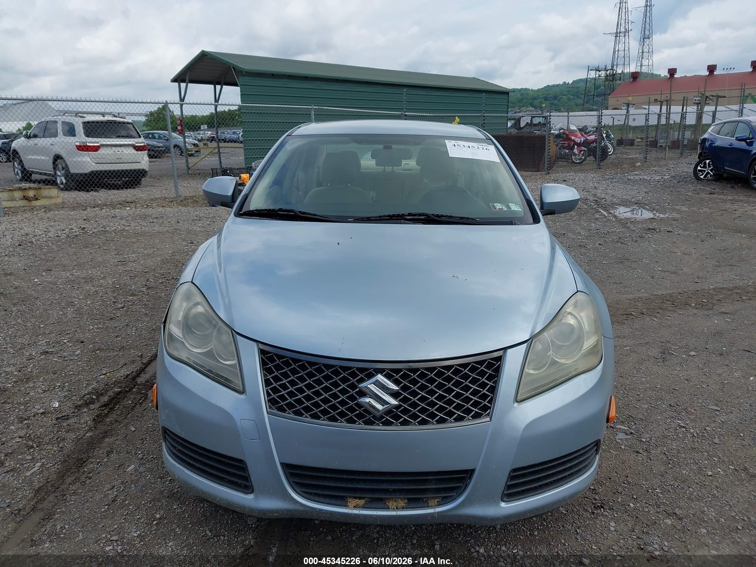 2011 Suzuki Kizashi Se Silver vin: JS2RF9A37B6111010