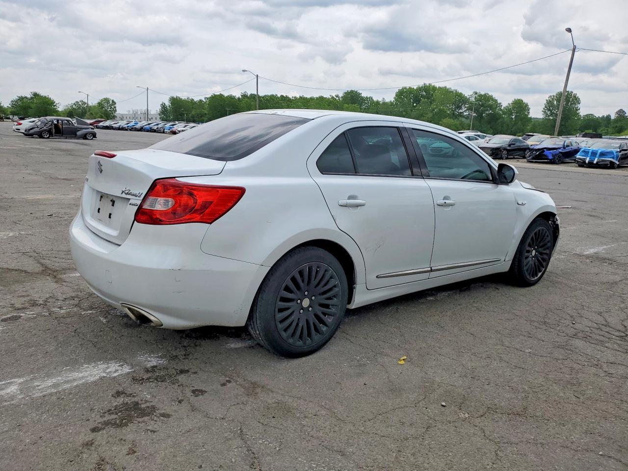 2012 Suzuki Kizashi Se Белый vin: JS2RF9A39C6100608