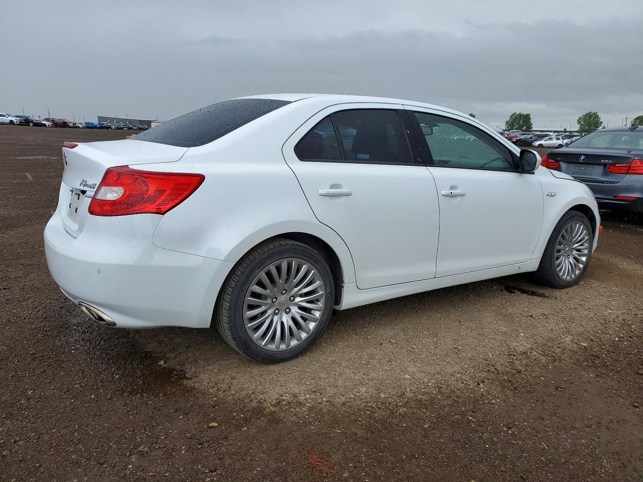 2013 Suzuki Kizashi Sx White vin: JS2RF9A70D6100050