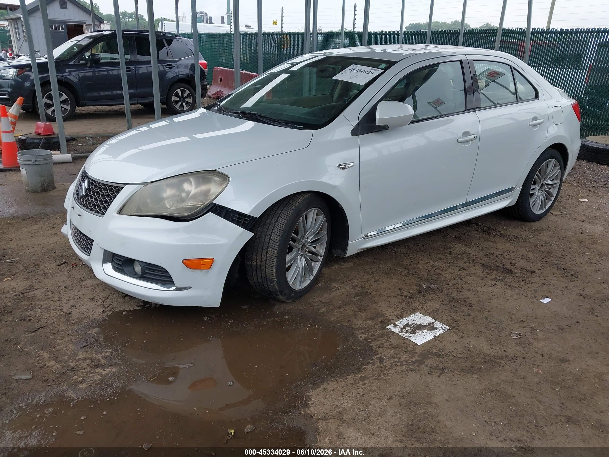 2012 Suzuki Kizashi Sport Sls White vin: JS2RF9A84C6100074