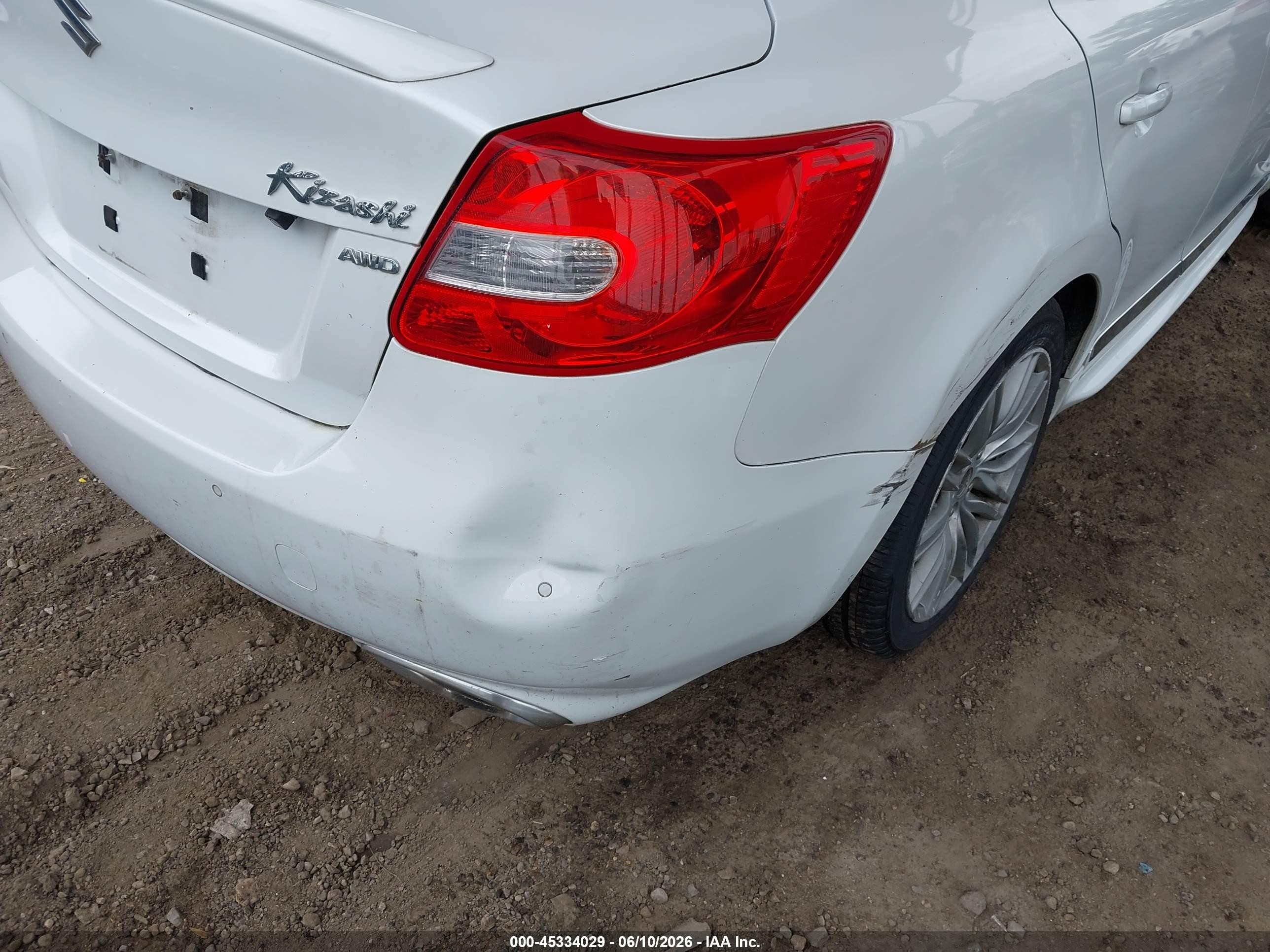 2012 Suzuki Kizashi Sport Sls White vin: JS2RF9A84C6100074