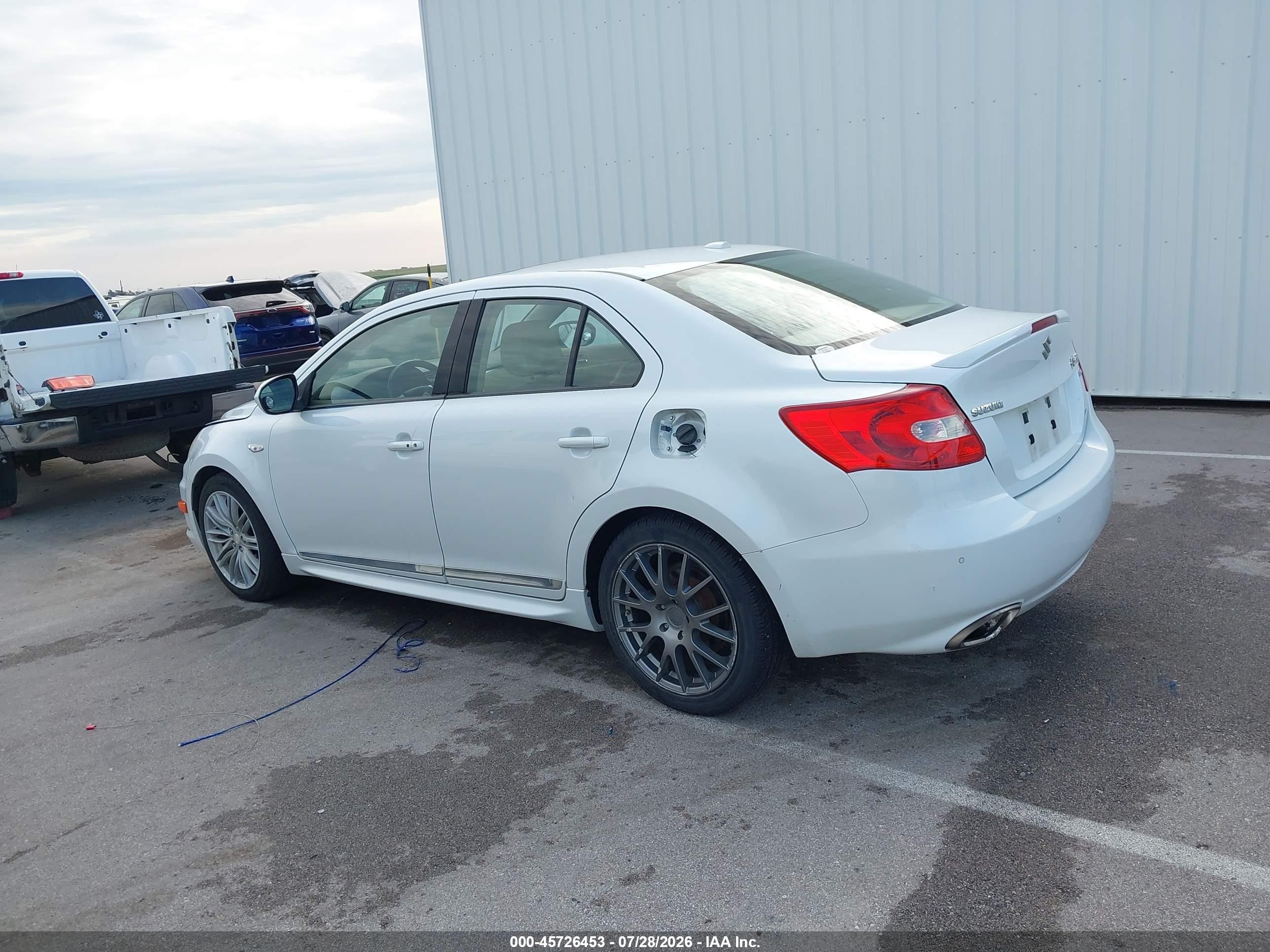 2011 Suzuki Kizashi Sport Sls White vin: JS2RF9A88B6111058