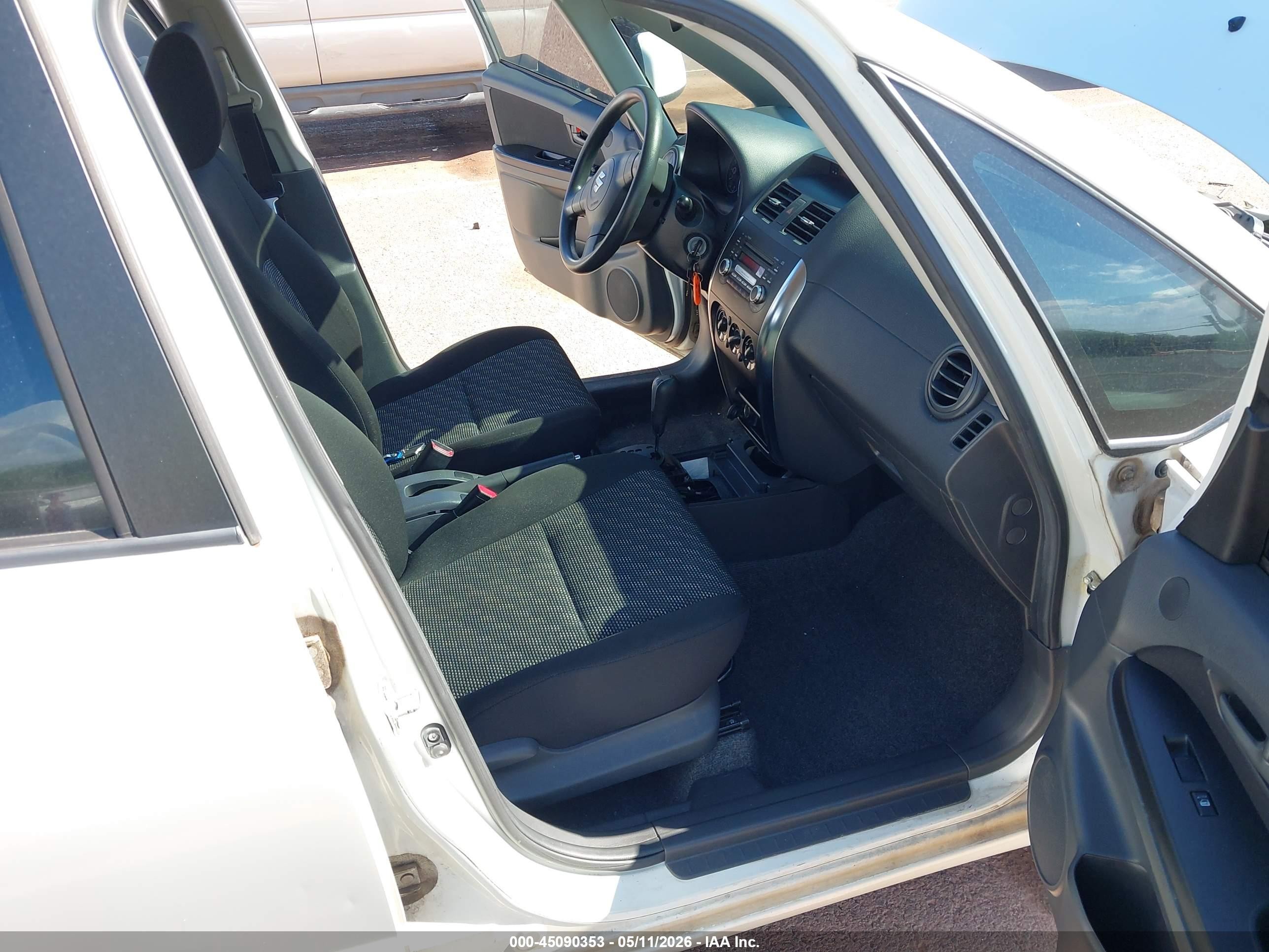 2008 Suzuki Sx4 Convenience Regional Edition/regional Edition/touring 2 Regional Edition White vin: JS2YA411885100592