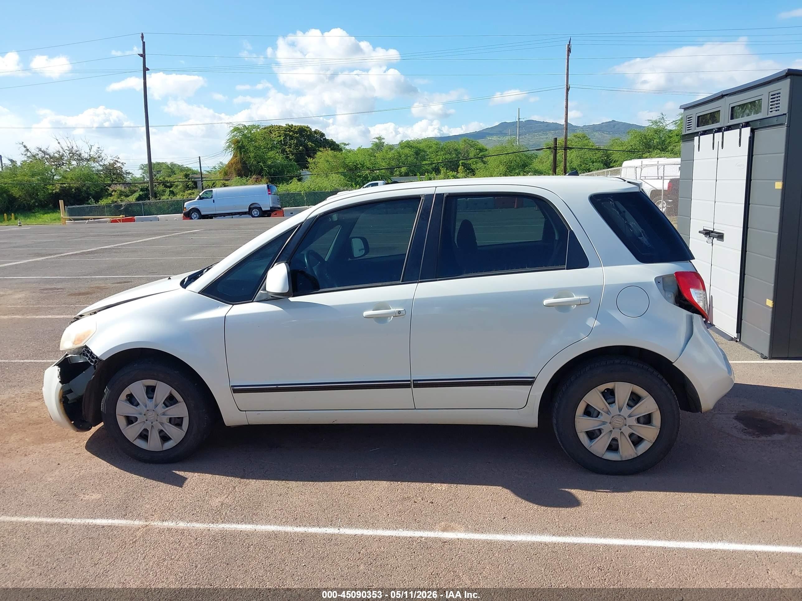 2008 Suzuki Sx4 Convenience Regional Edition/regional Edition/touring 2 Regional Edition White vin: JS2YA411885100592