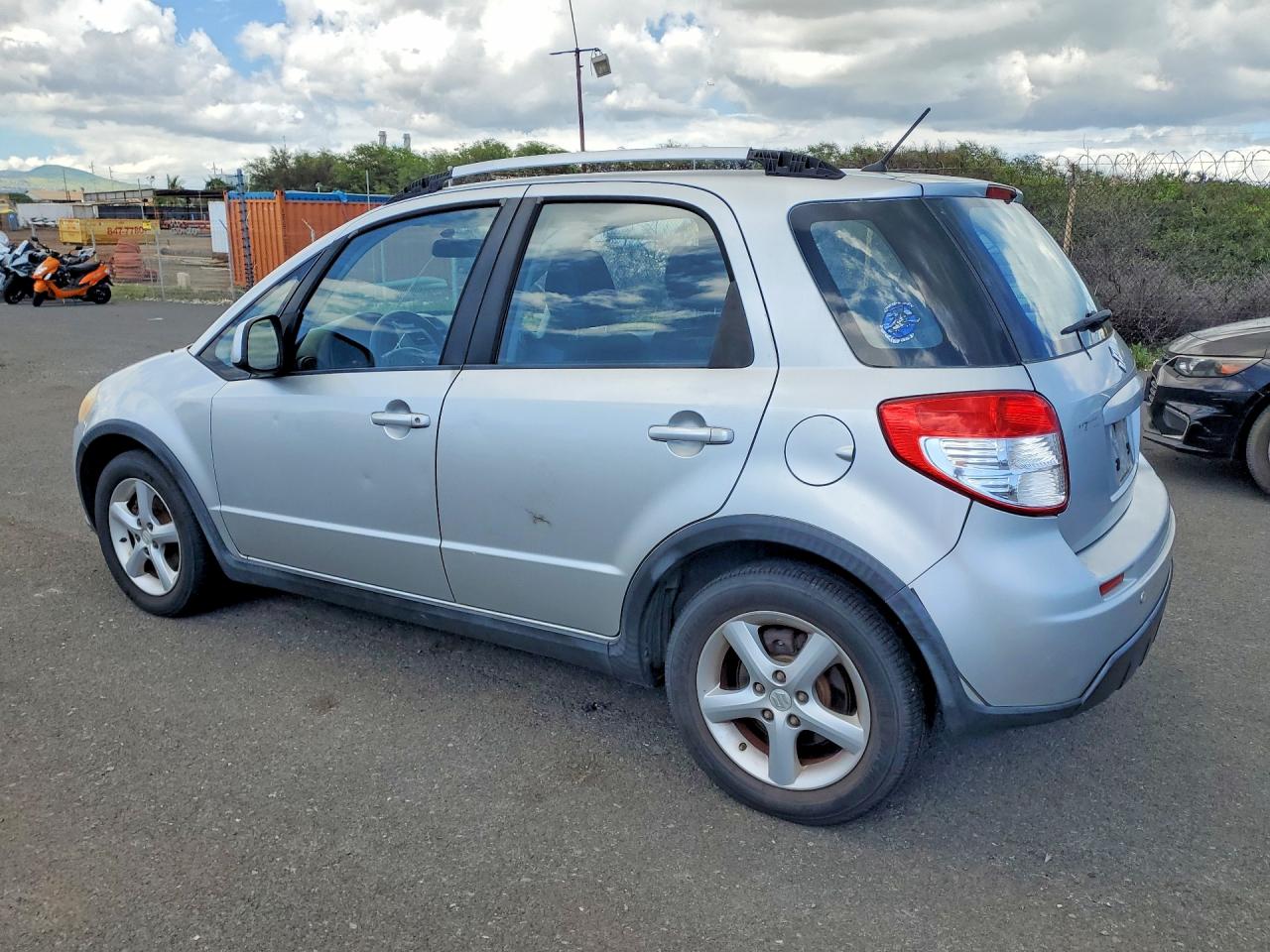 2007 Suzuki Sx4 Silver vin: JS2YA415775100813