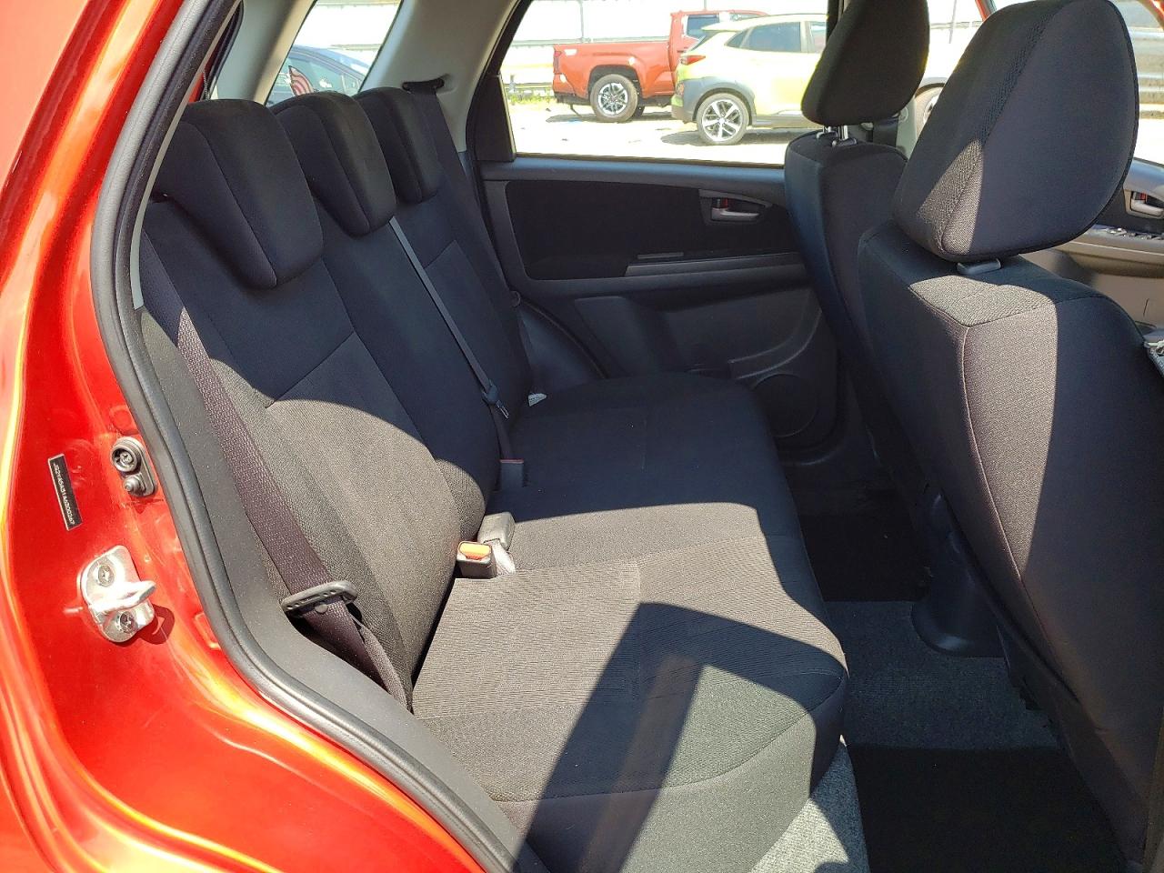 2010 Suzuki Sx4 Base (us) Orange vin: JS2YA5A31A6300267