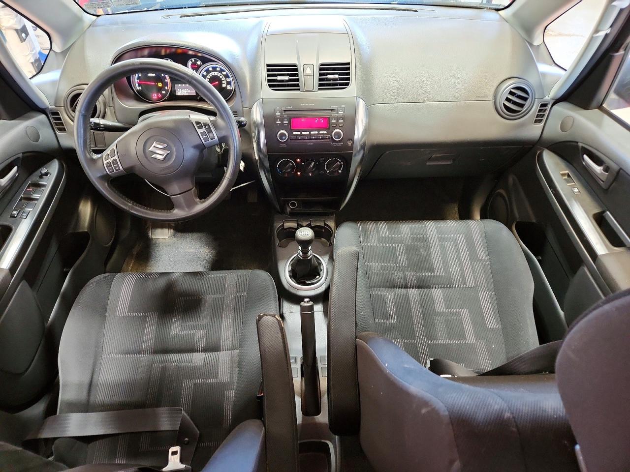 2011 Suzuki Sx4 Red vin: JS2YA5A58B6300172