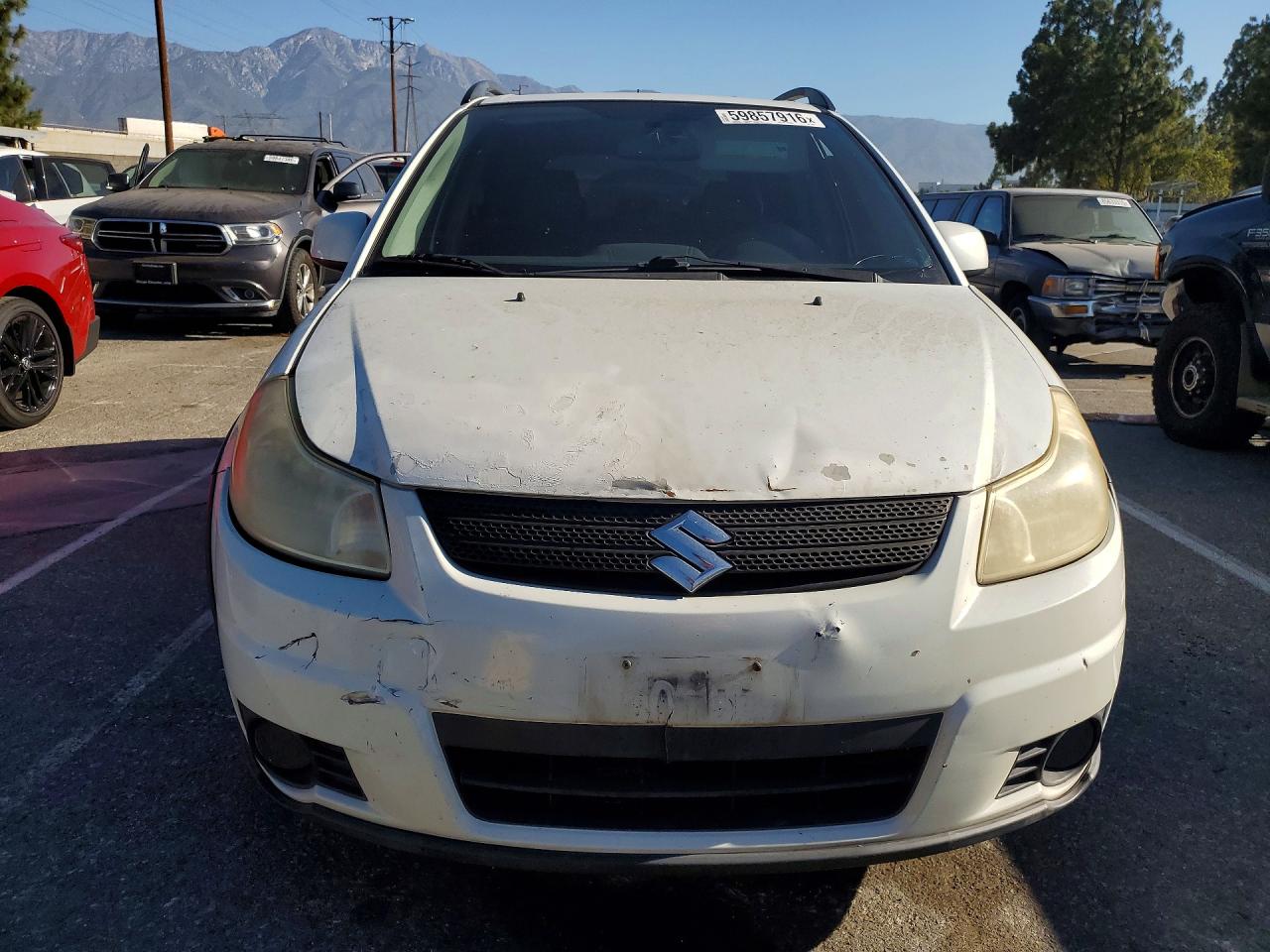 2008 Suzuki Sx4 Base White vin: JS2YB413185108452