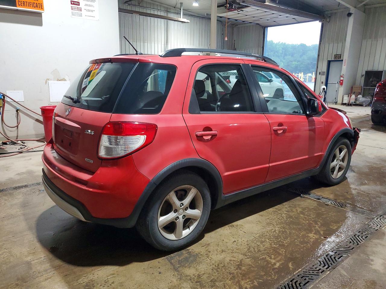 2008 Suzuki Sx4 Base Red vin: JS2YB413285101705