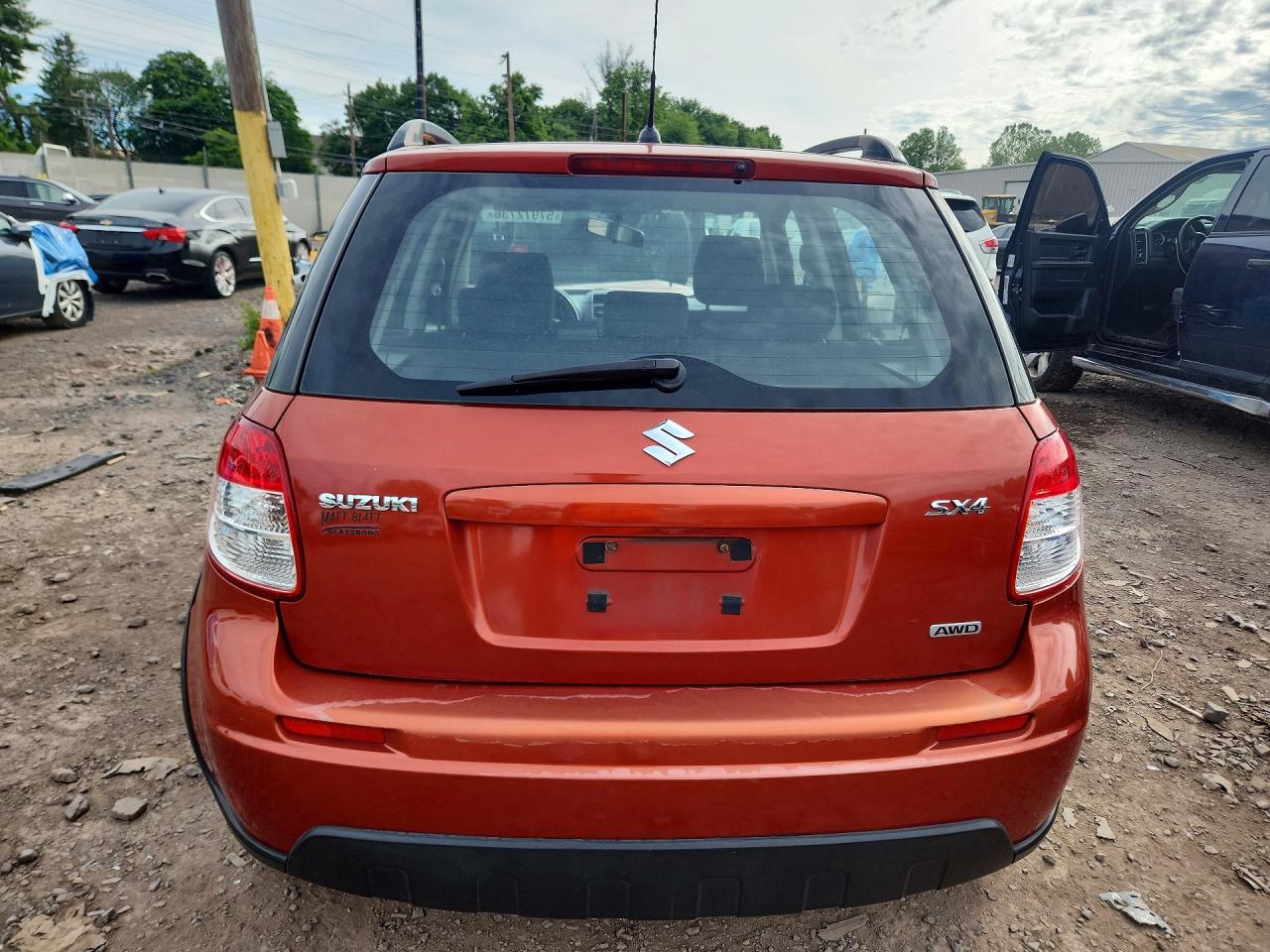 2007 Suzuki Sx4 Orange vin: JS2YB413575111613