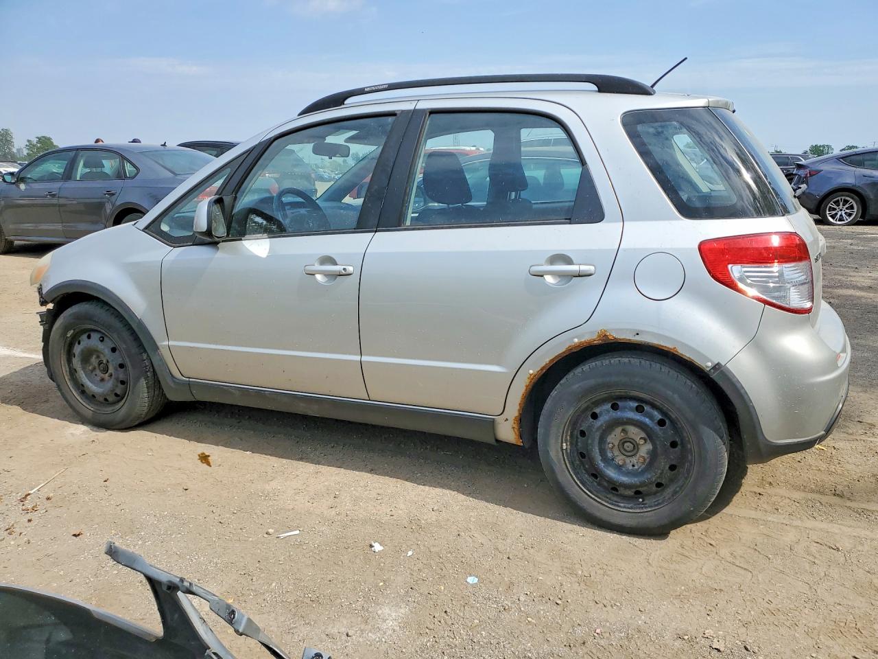 2009 Suzuki Sx4 Technology Silver vin: JS2YB413696200572