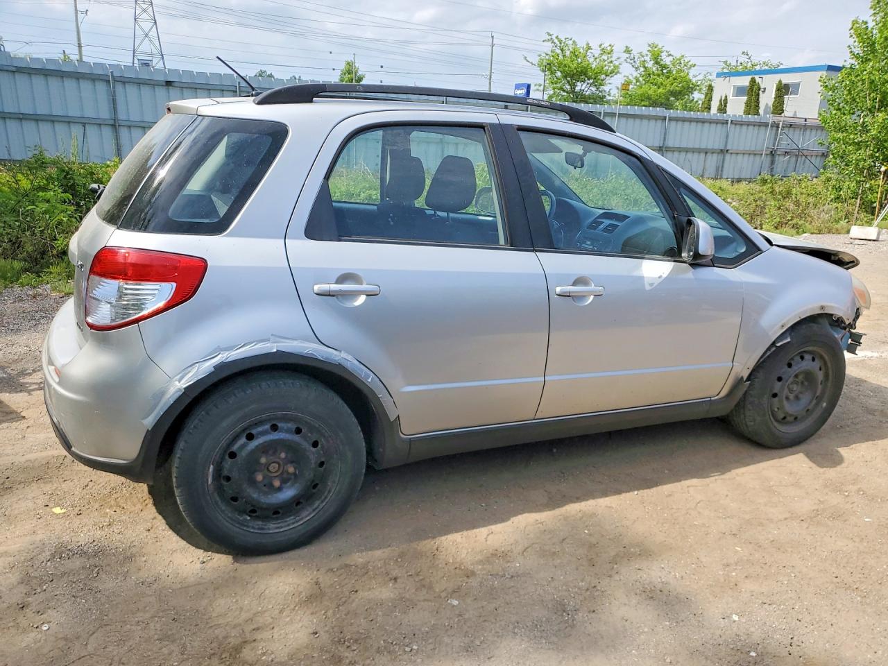 2009 Suzuki Sx4 Technology Silver vin: JS2YB413696200572