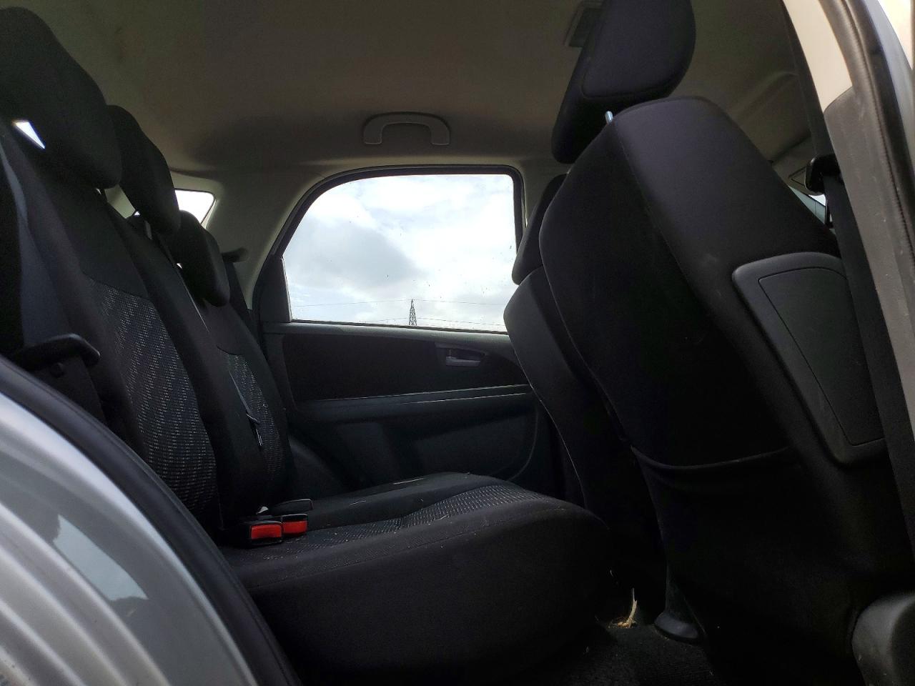 2009 Suzuki Sx4 Technology Silver vin: JS2YB413696200572