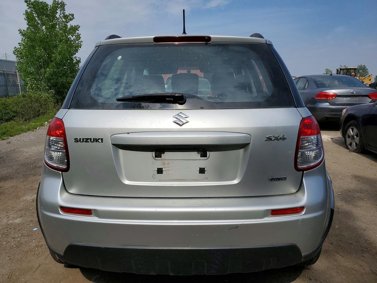 2009 Suzuki Sx4 Technology Silver vin: JS2YB413696200572