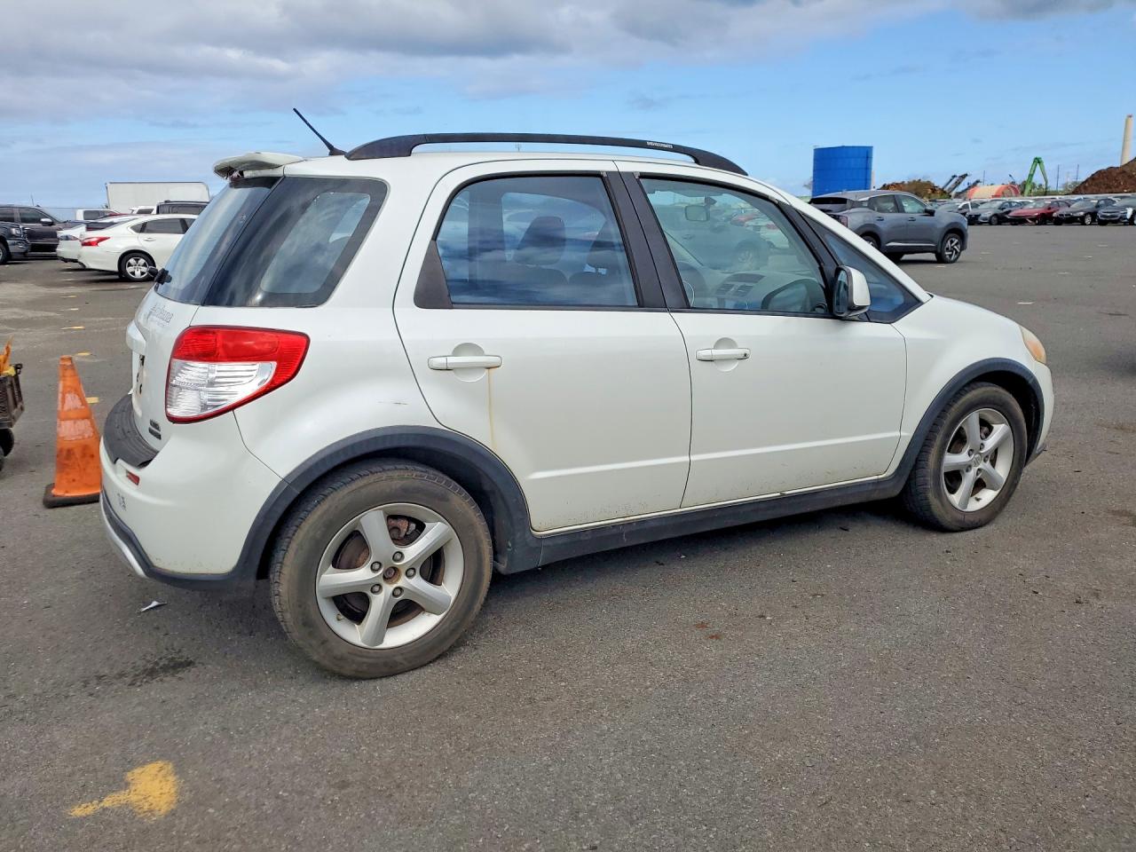 2007 Suzuki Sx4 White vin: JS2YB413775106400