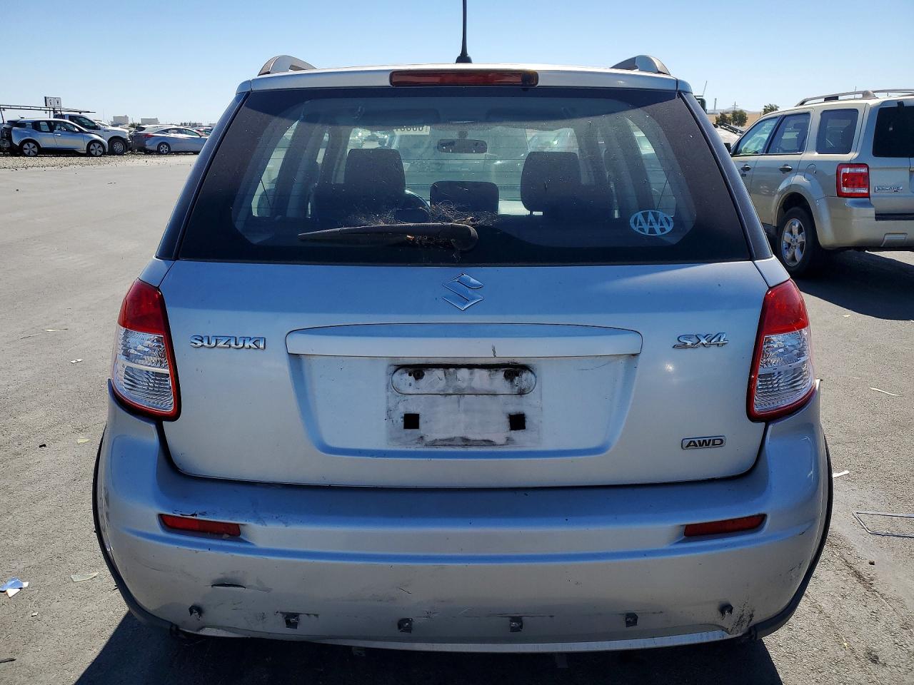 2007 Suzuki Sx4 Silver vin: JS2YB413775106770