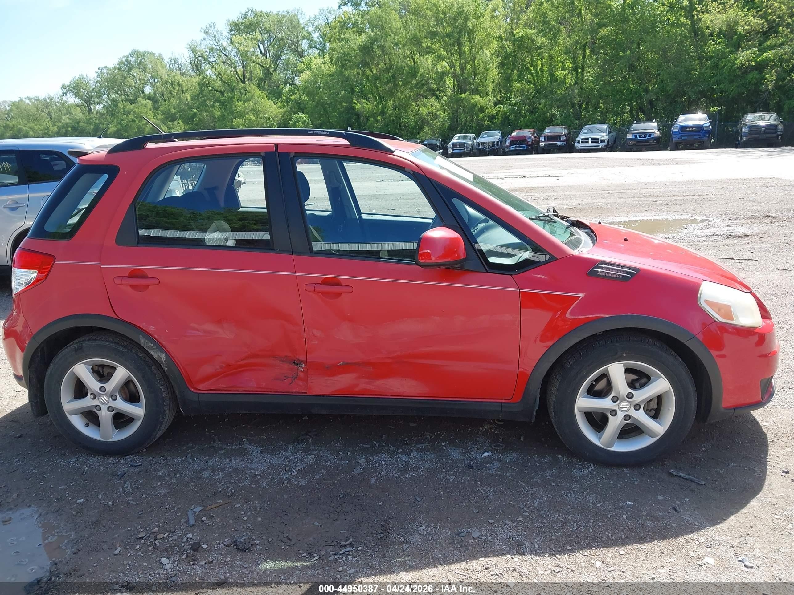2009 Suzuki Sx4 Technology Red vin: JS2YB413895101032