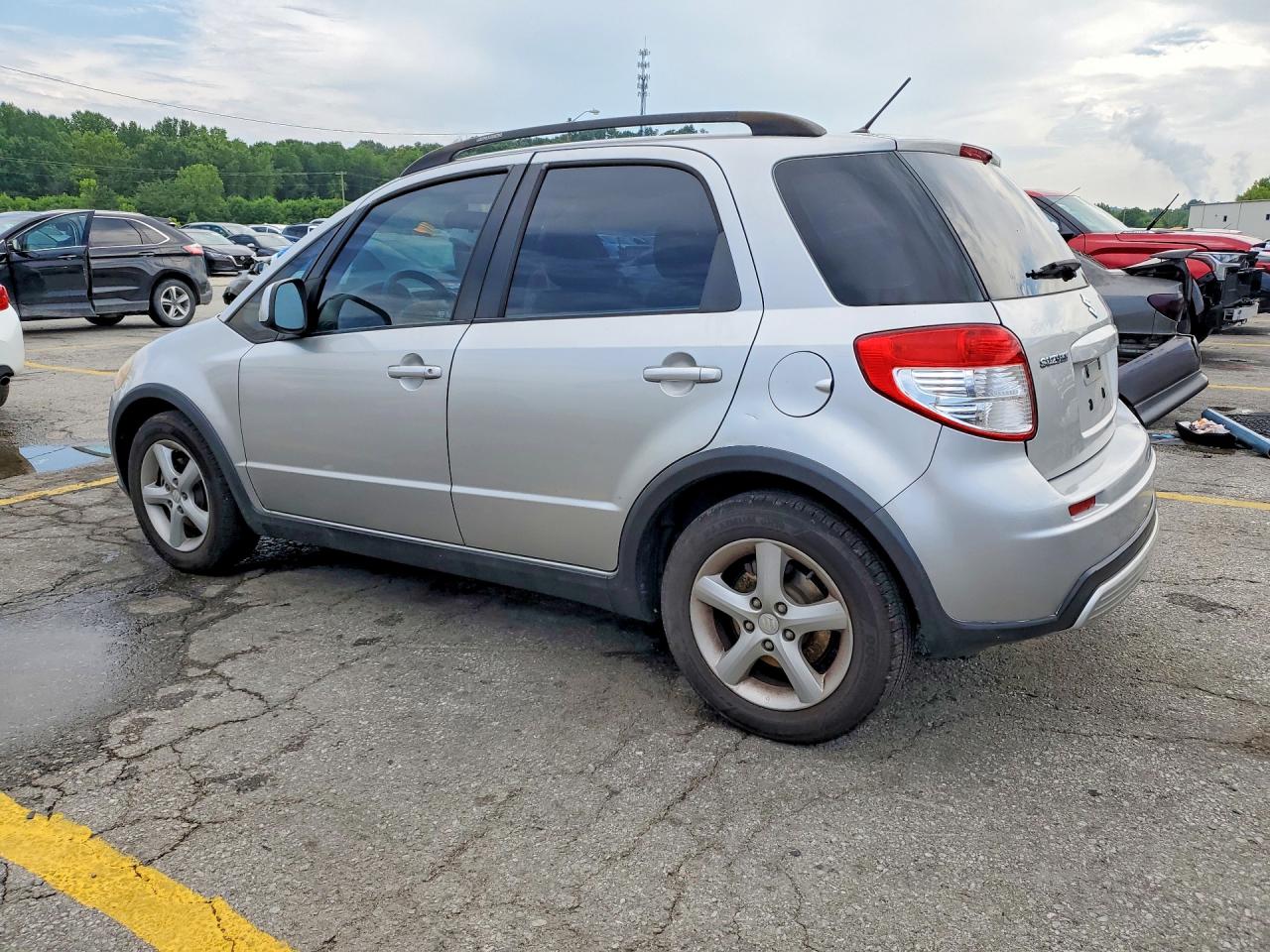 2007 Suzuki Sx4 Silver vin: JS2YB413975110318
