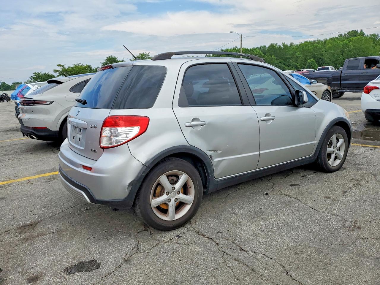2007 Suzuki Sx4 Silver vin: JS2YB413975110318