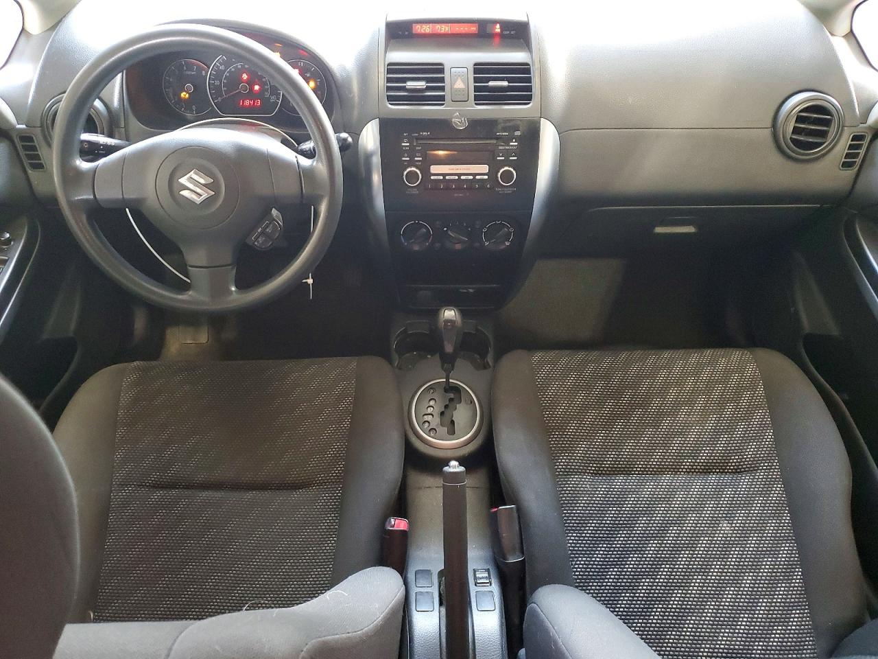 2008 Suzuki Sx4 Base White vin: JS2YB413985108733