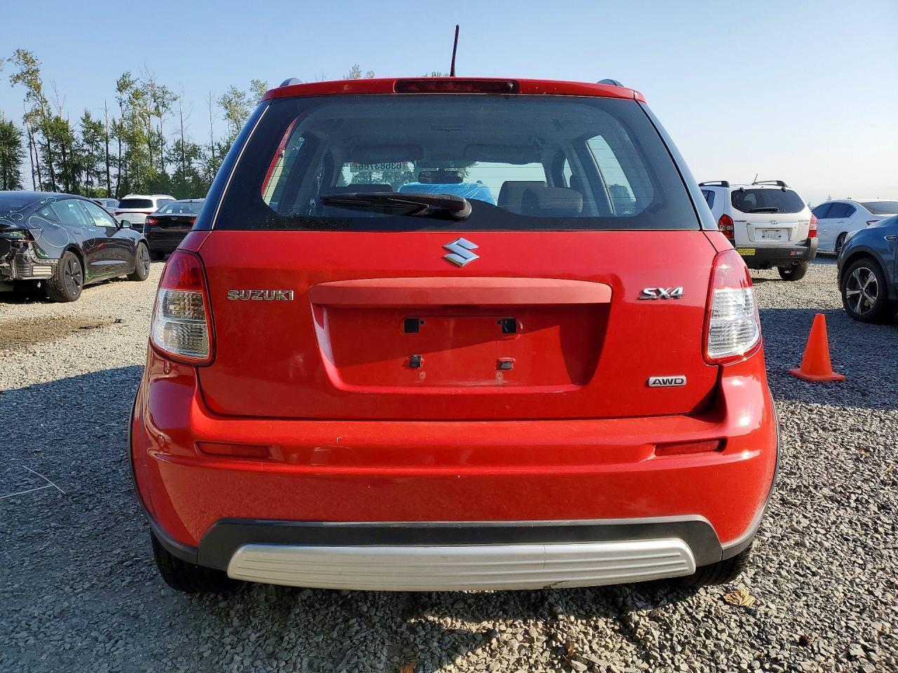 2009 Suzuki Sx4 Technology Red vin: JS2YB413X96202843