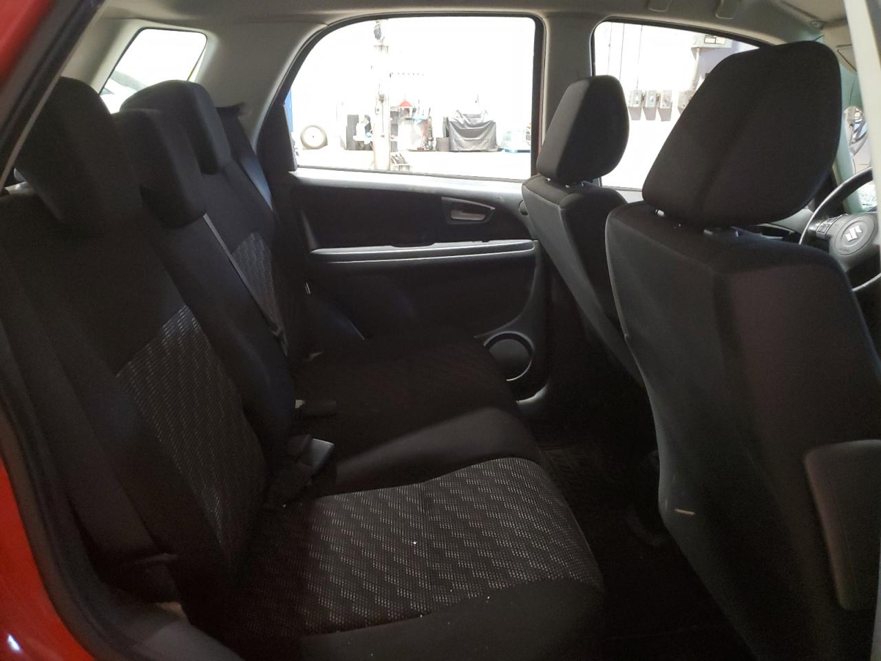 2008 Suzuki Sx4 Touring Red vin: JS2YB417385103899