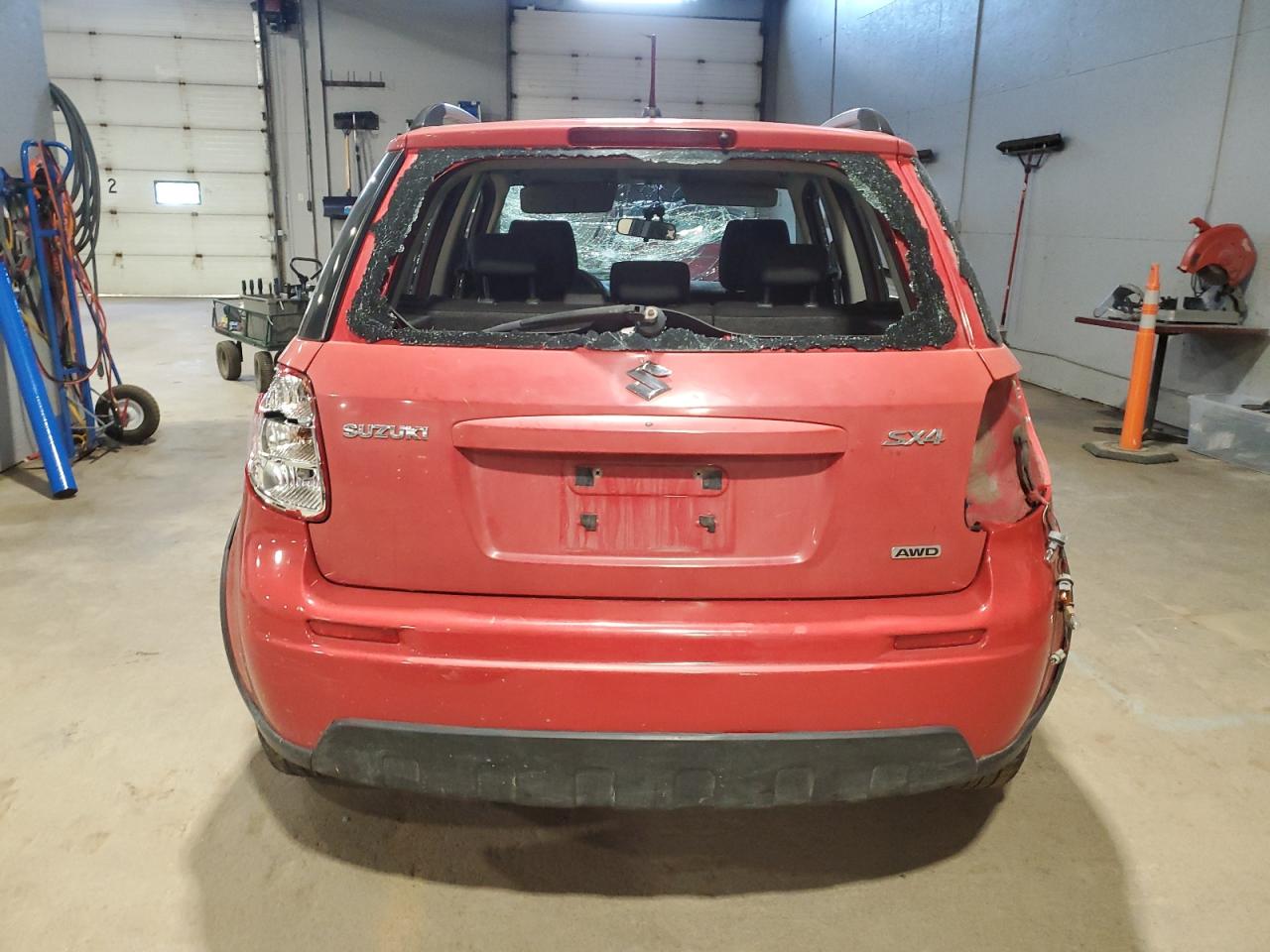 2008 Suzuki Sx4 Touring Red vin: JS2YB417385103899