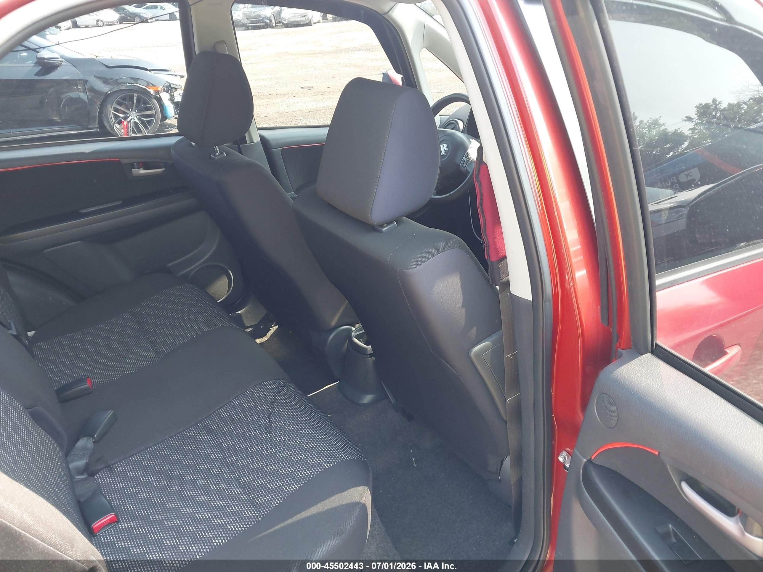 2008 Suzuki Sx4 Convenience/touring Red vin: JS2YB417685102763