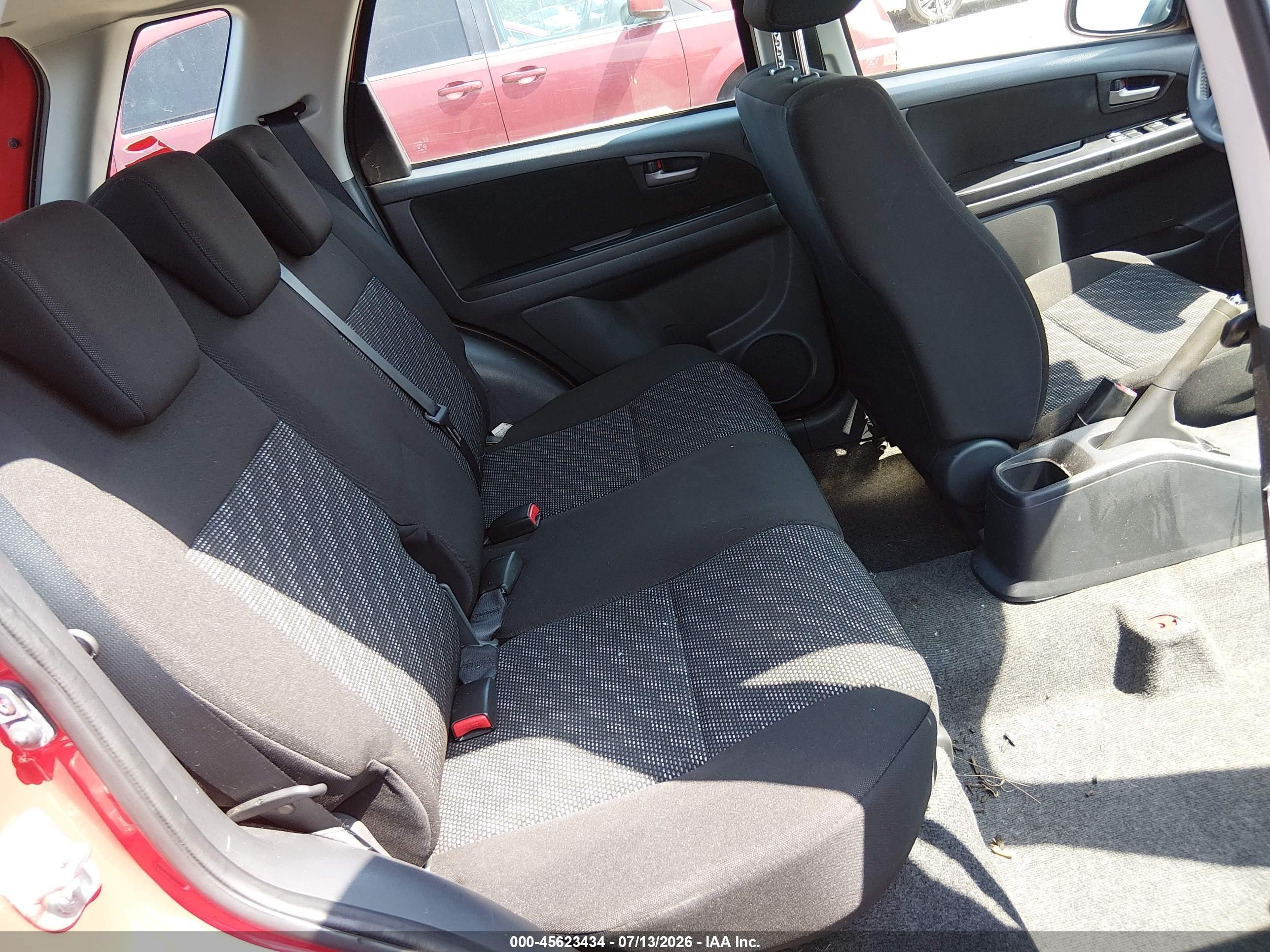 2008 Suzuki Sx4 Convenience/touring Красный vin: JS2YB417885102912