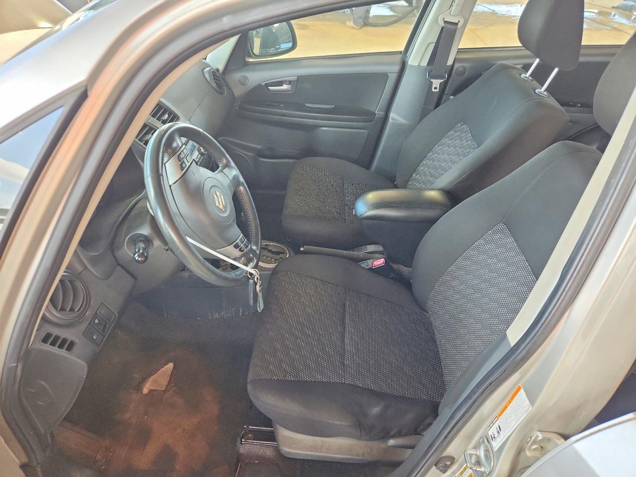 2008 Suzuki Sx4 Touring Silver vin: JS2YB417985101302