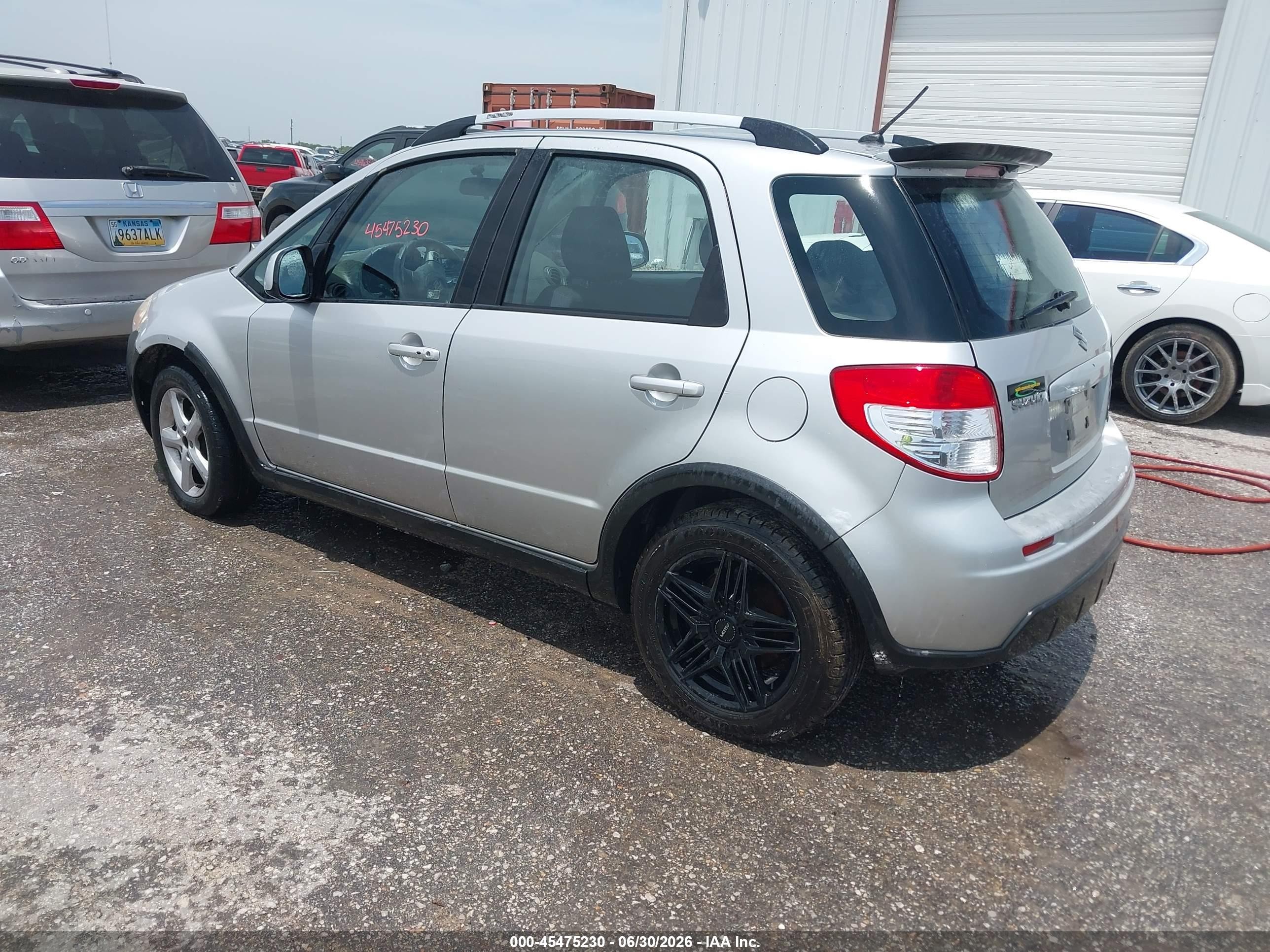 2008 Suzuki Sx4 Convenience/touring Silver vin: JS2YB417X85103267