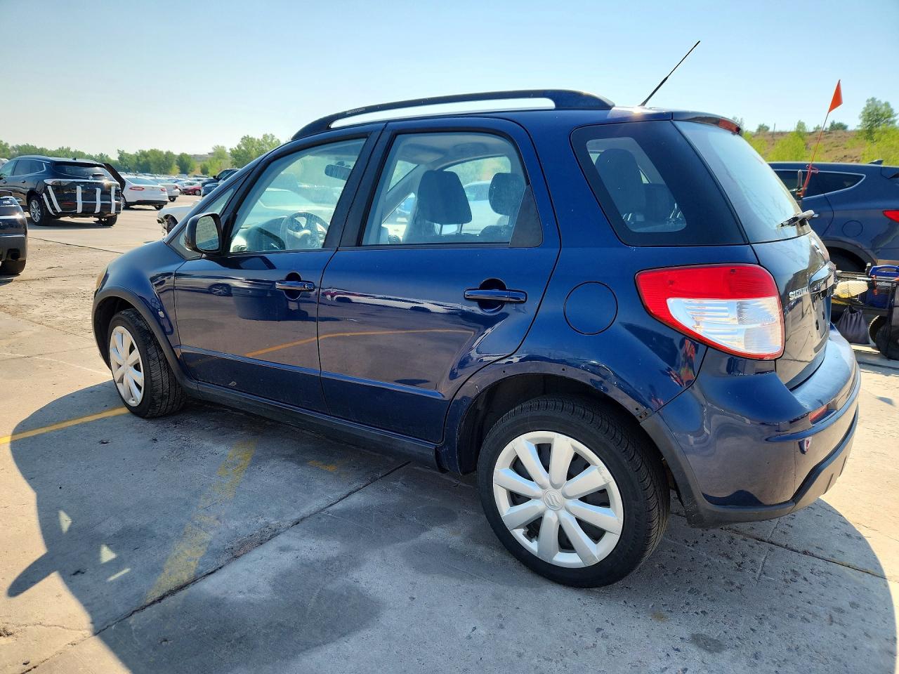 2011 Suzuki Sx4 Blue vin: JS2YB5A30B6300954