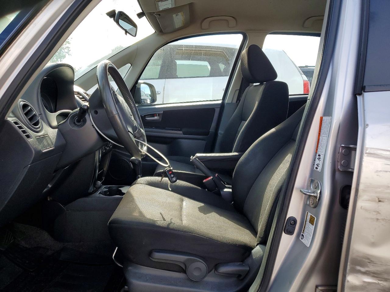 2011 Suzuki Sx4 Base Silver vin: JS2YB5A30B6305281