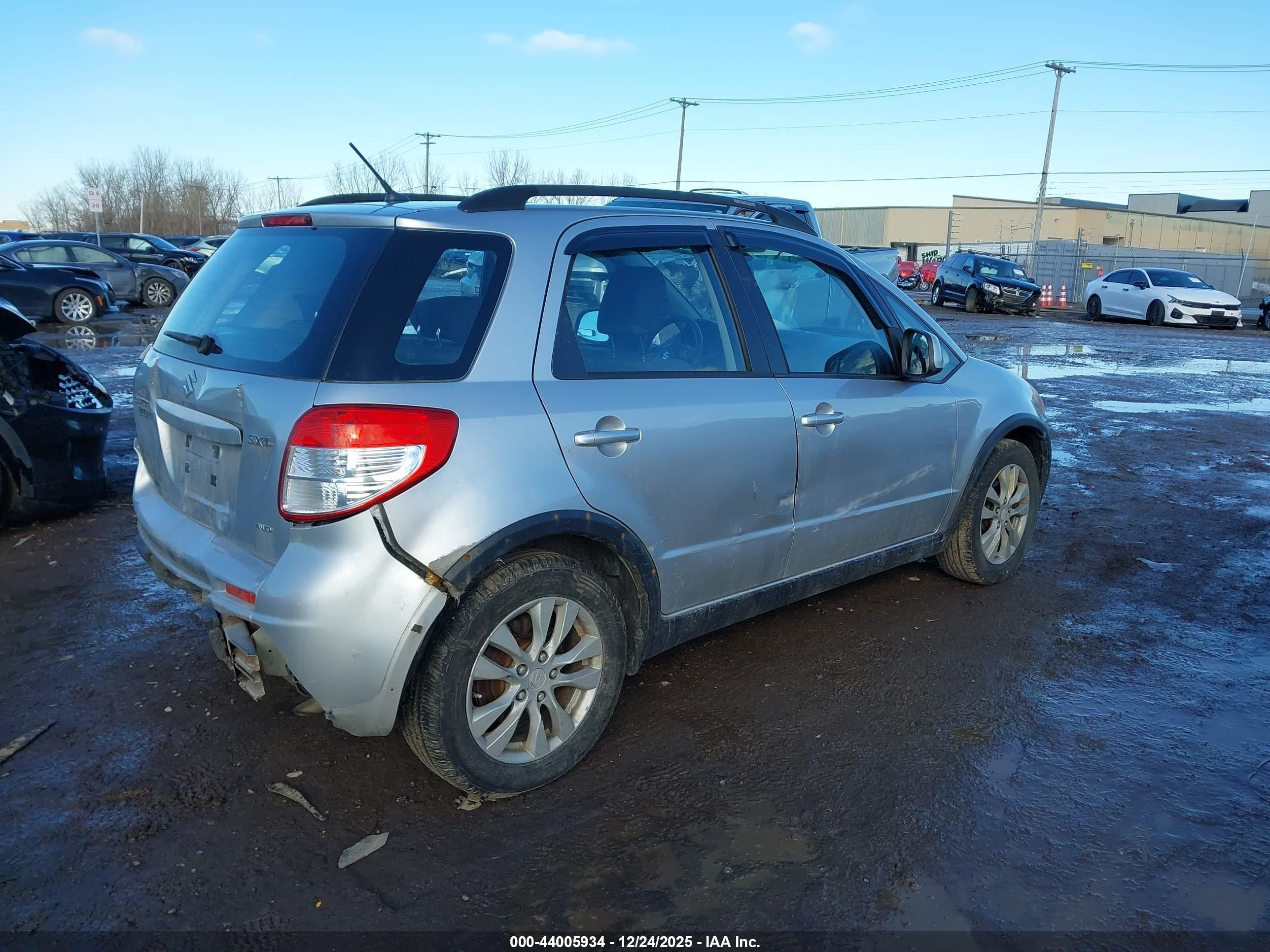 2013 Suzuki Sx4 Premium Silver vin: JS2YB5A30D6101339