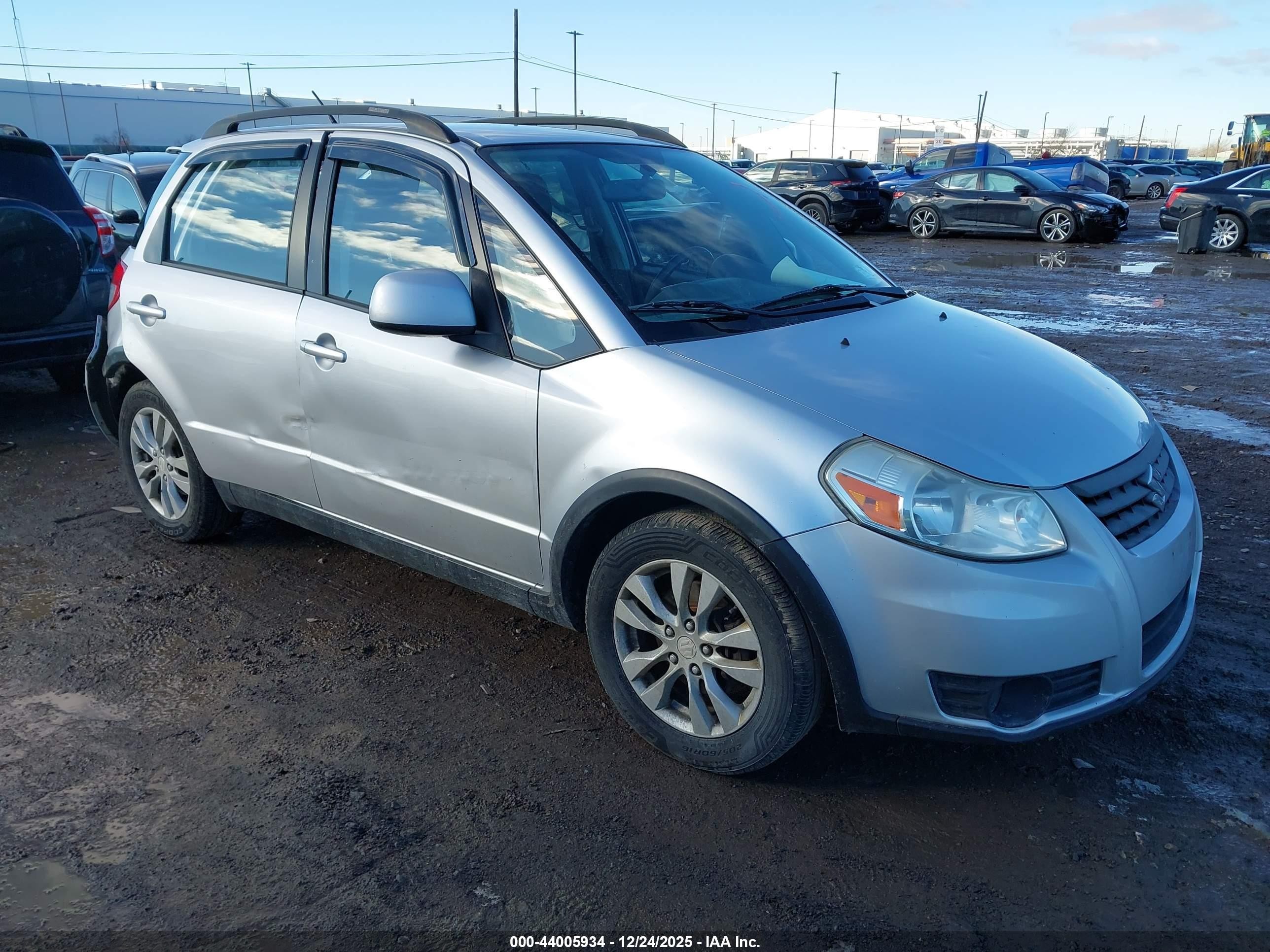 2013 Suzuki Sx4 Premium Silver vin: JS2YB5A30D6101339