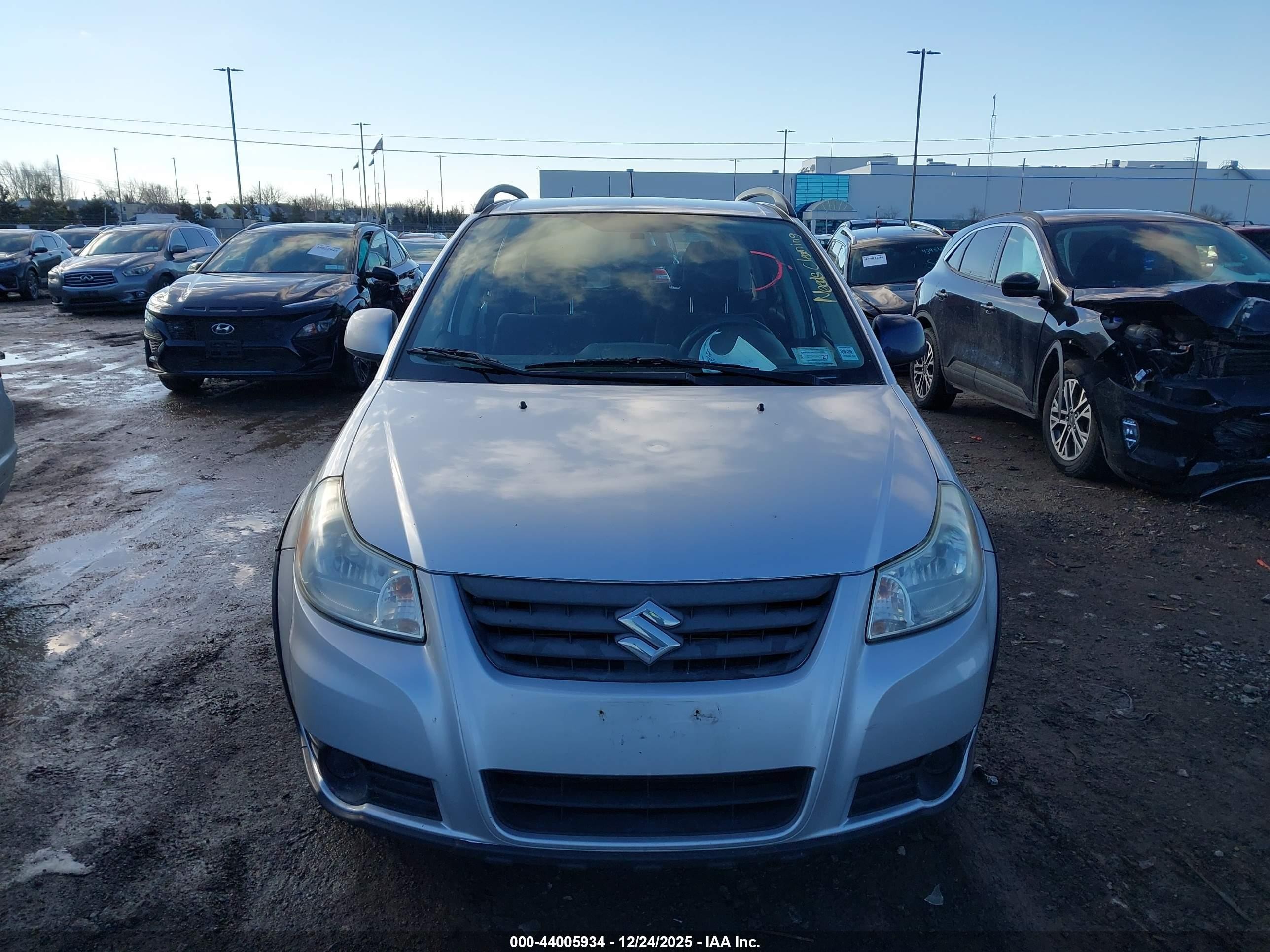 2013 Suzuki Sx4 Premium Silver vin: JS2YB5A30D6101339