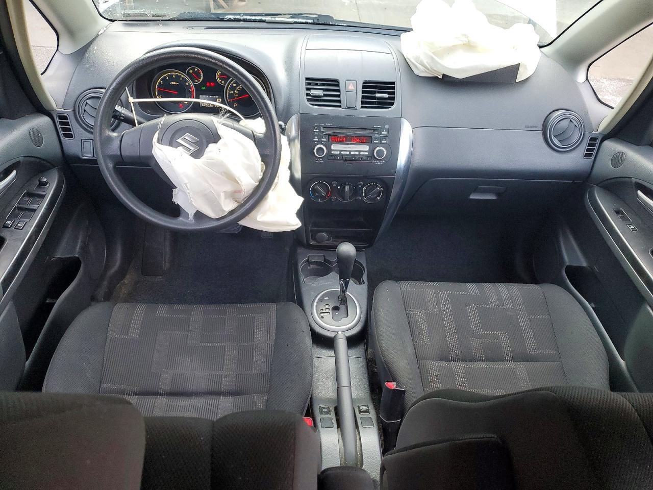 2010 Suzuki Sx4 Silver vin: JS2YB5A31A6300623